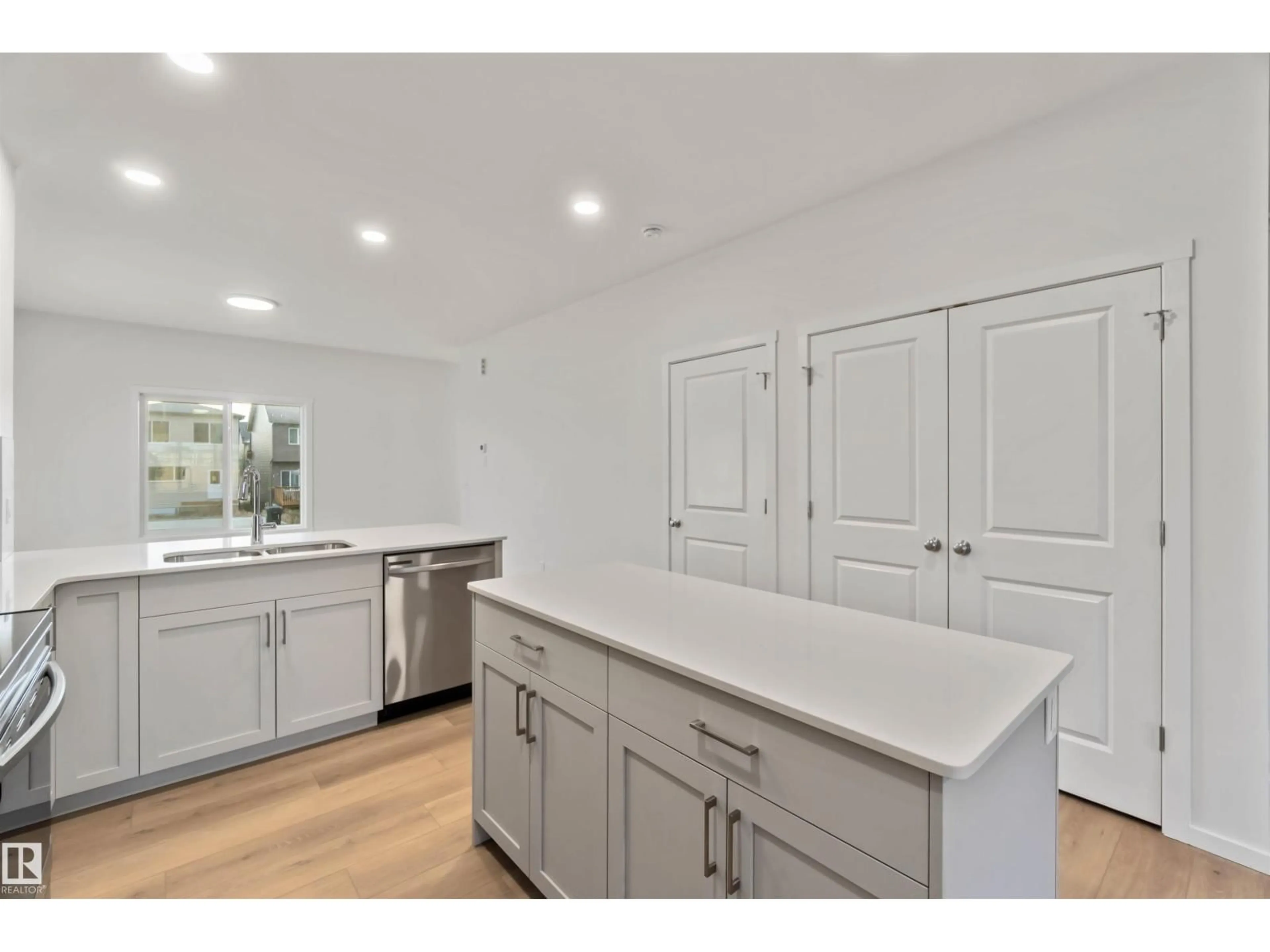 Open concept kitchen, unknown for 17827 71 ST, Edmonton Alberta T5Z0V4