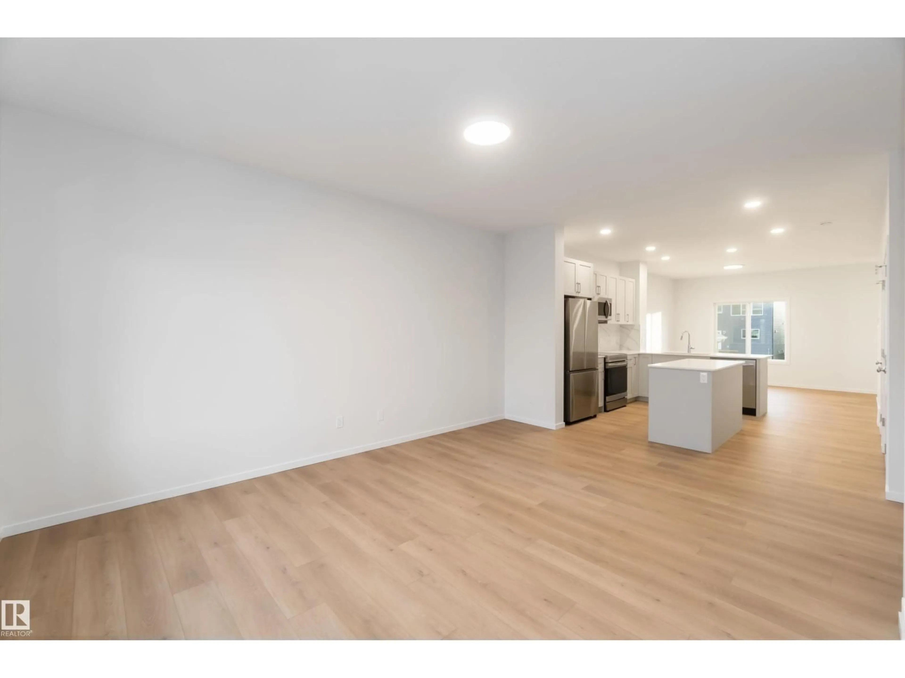 Unknown for 17827 71 ST, Edmonton Alberta T5Z0V4