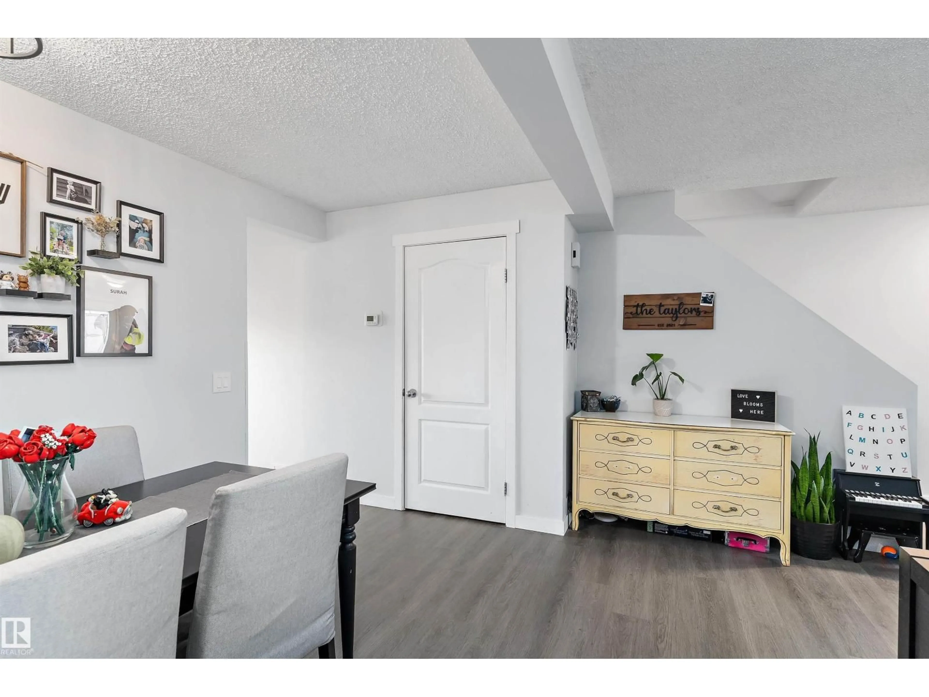 A pic of a room for NW - 3320 48 ST, Edmonton Alberta T6L4J1
