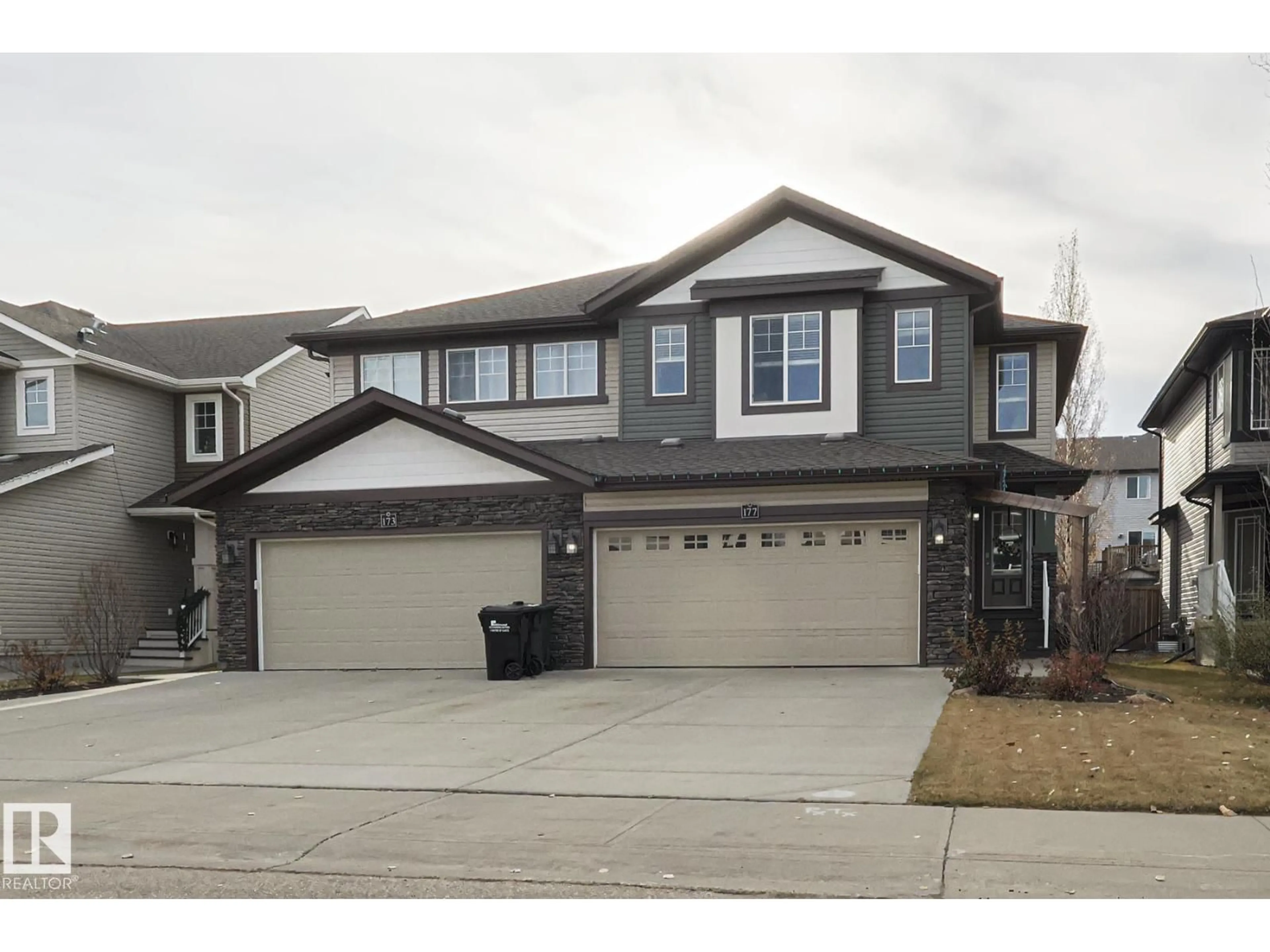Home with vinyl exterior material, street for 177 SUMMERSTONE LN, Sherwood Park Alberta T8H0K2