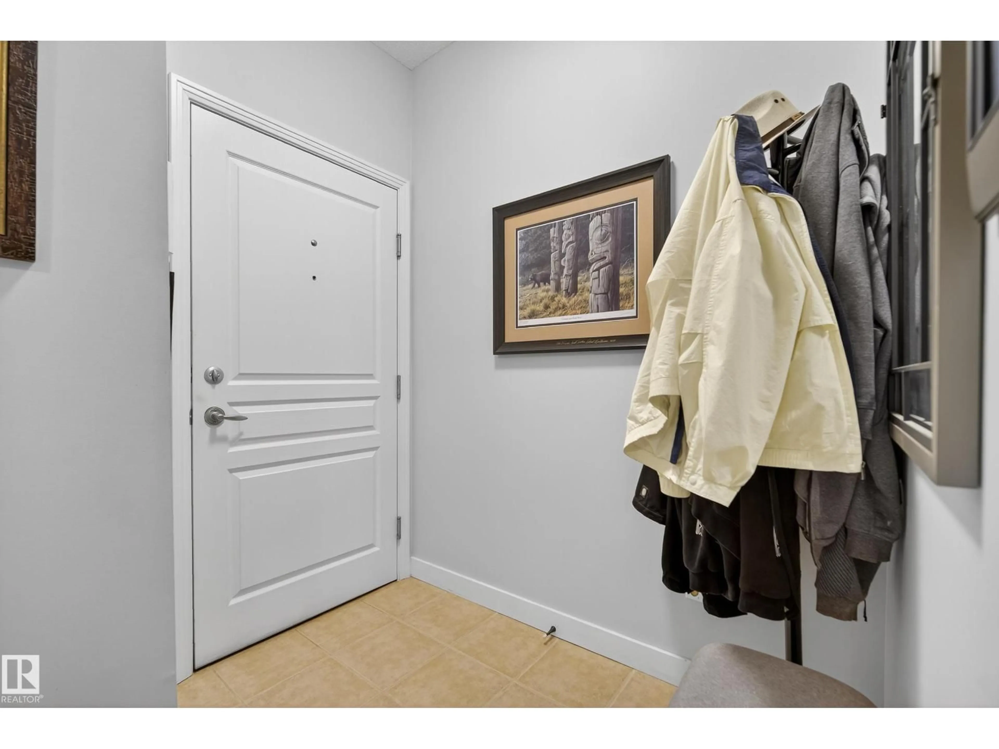 Indoor entryway for #106 - 8931 156 ST, Edmonton Alberta T5R1Y6