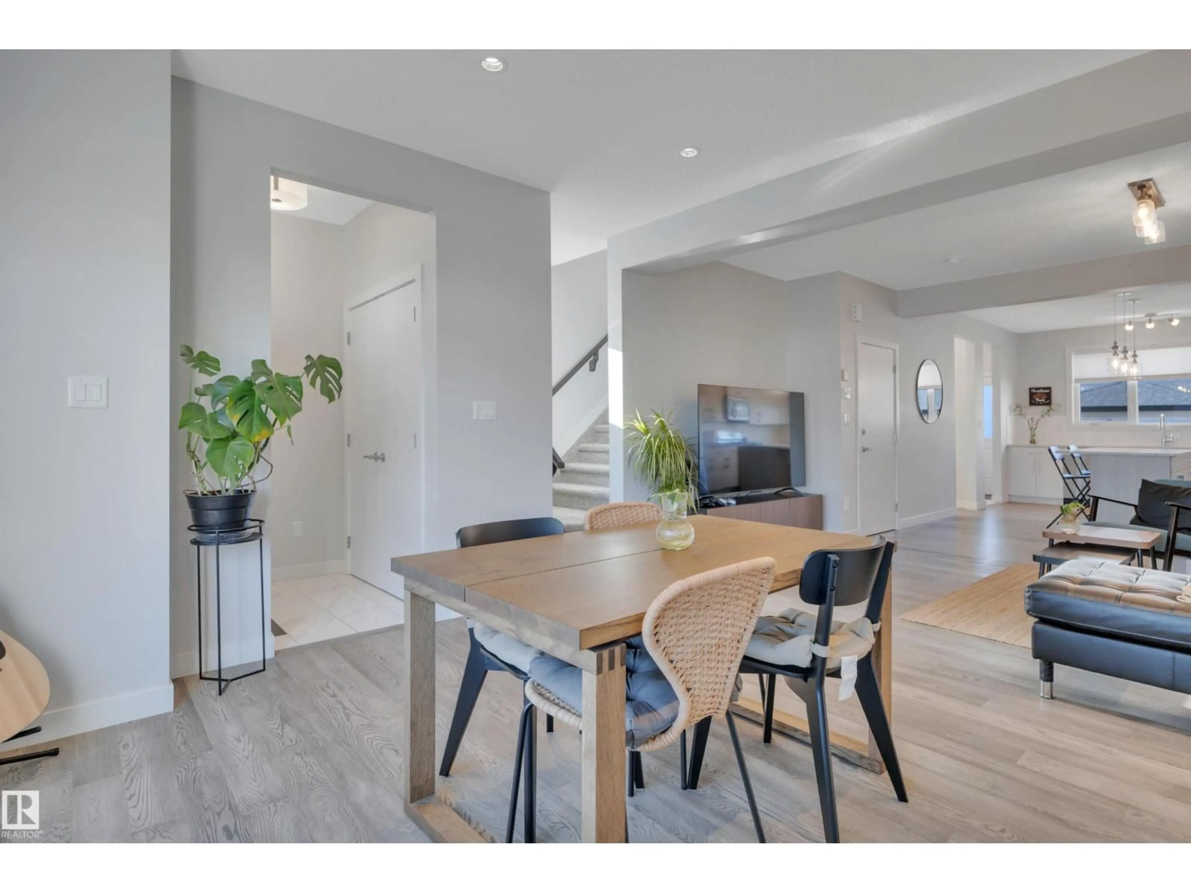 Unknown for 9246 90 ST, Edmonton Alberta T6C3M1