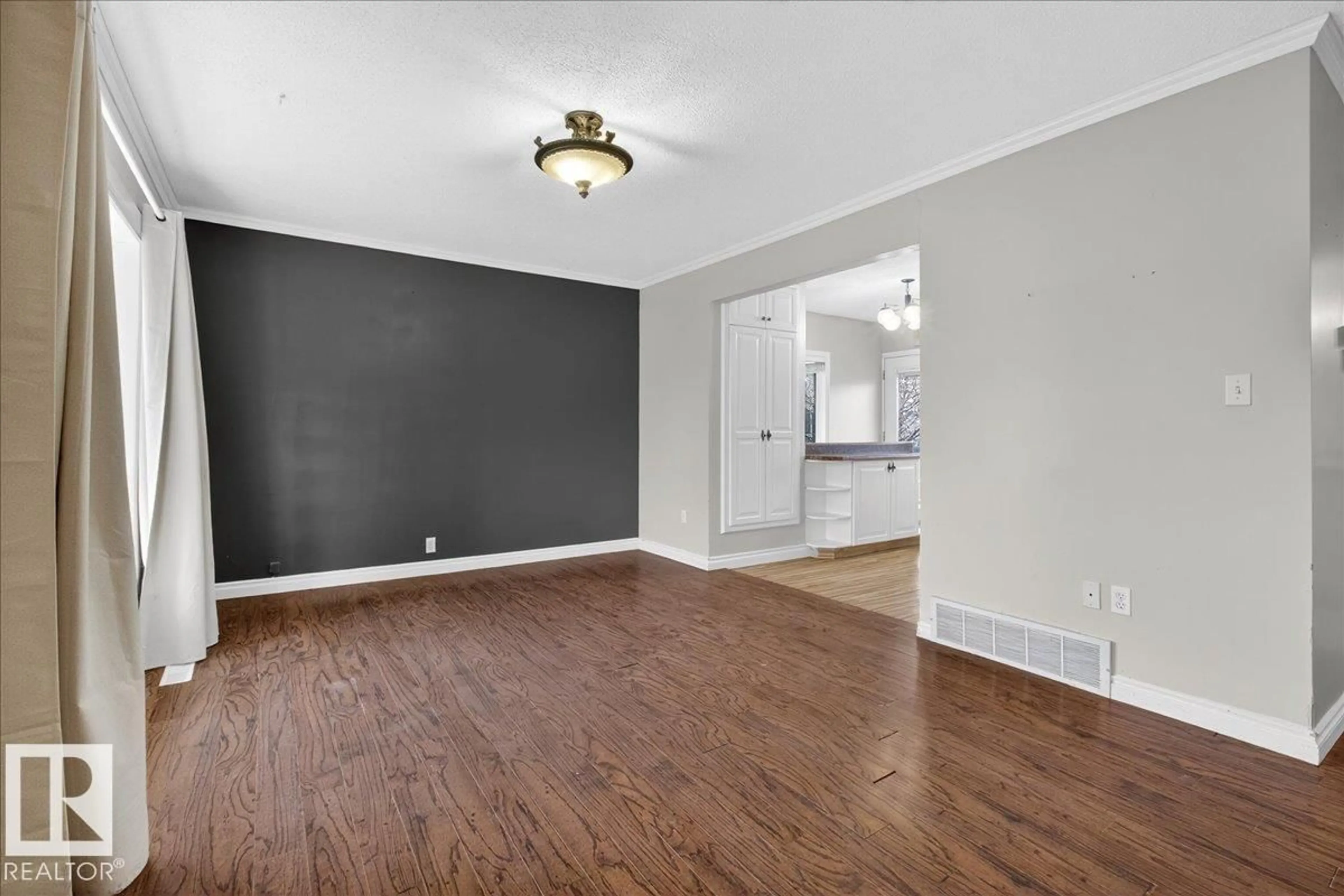 A pic of a room for NW - 12326 102 ST, Edmonton Alberta T5G2H4