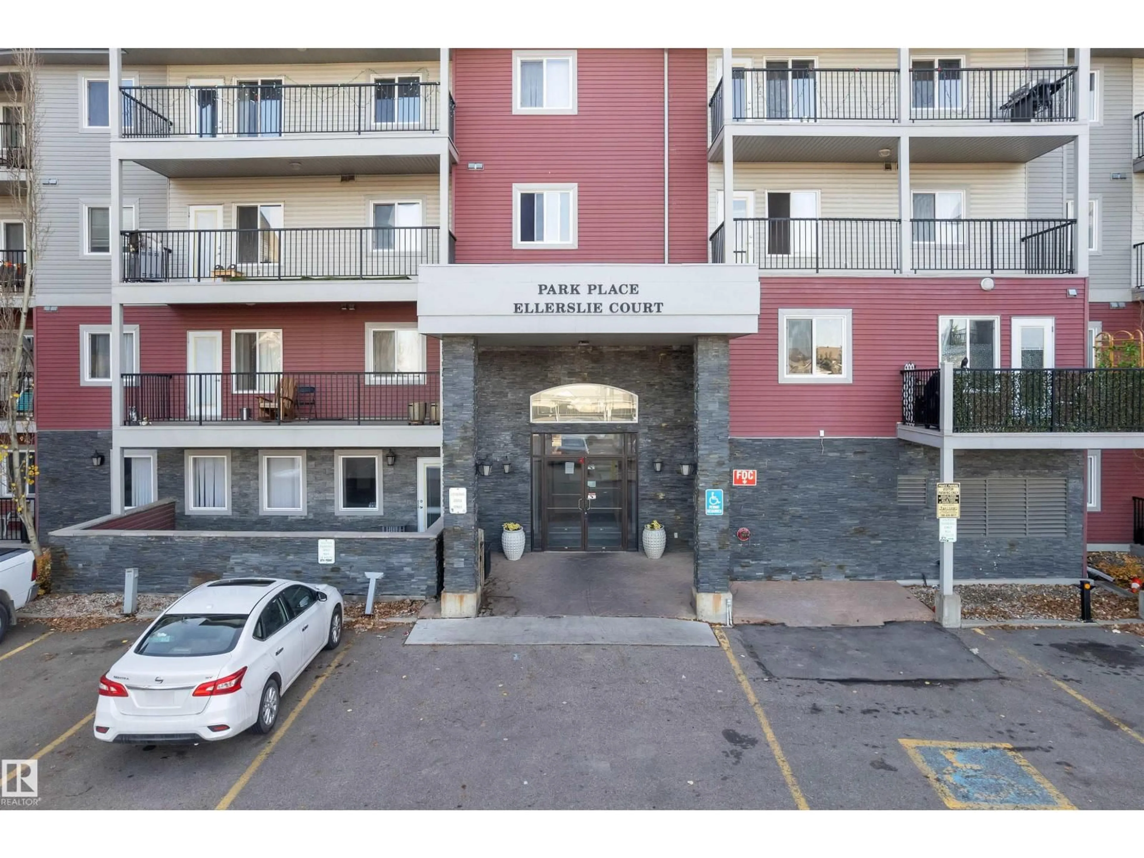 Indoor foyer for 430 111 EDWARDS DR, Edmonton Alberta T6X0C4