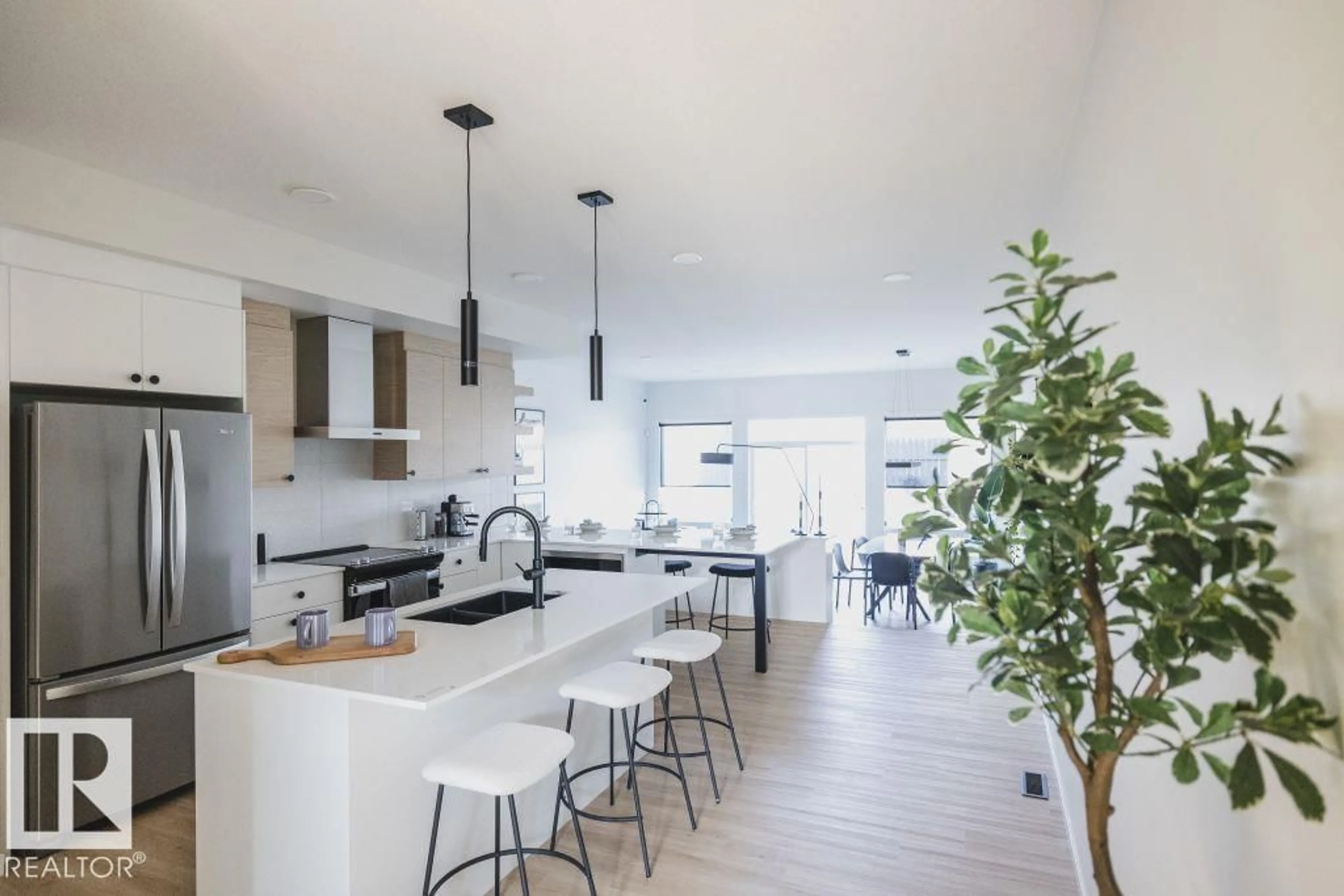 Open concept kitchen, ceramic/tile floor for 159 GARNEAU GA, Spruce Grove Alberta T7X0Z5