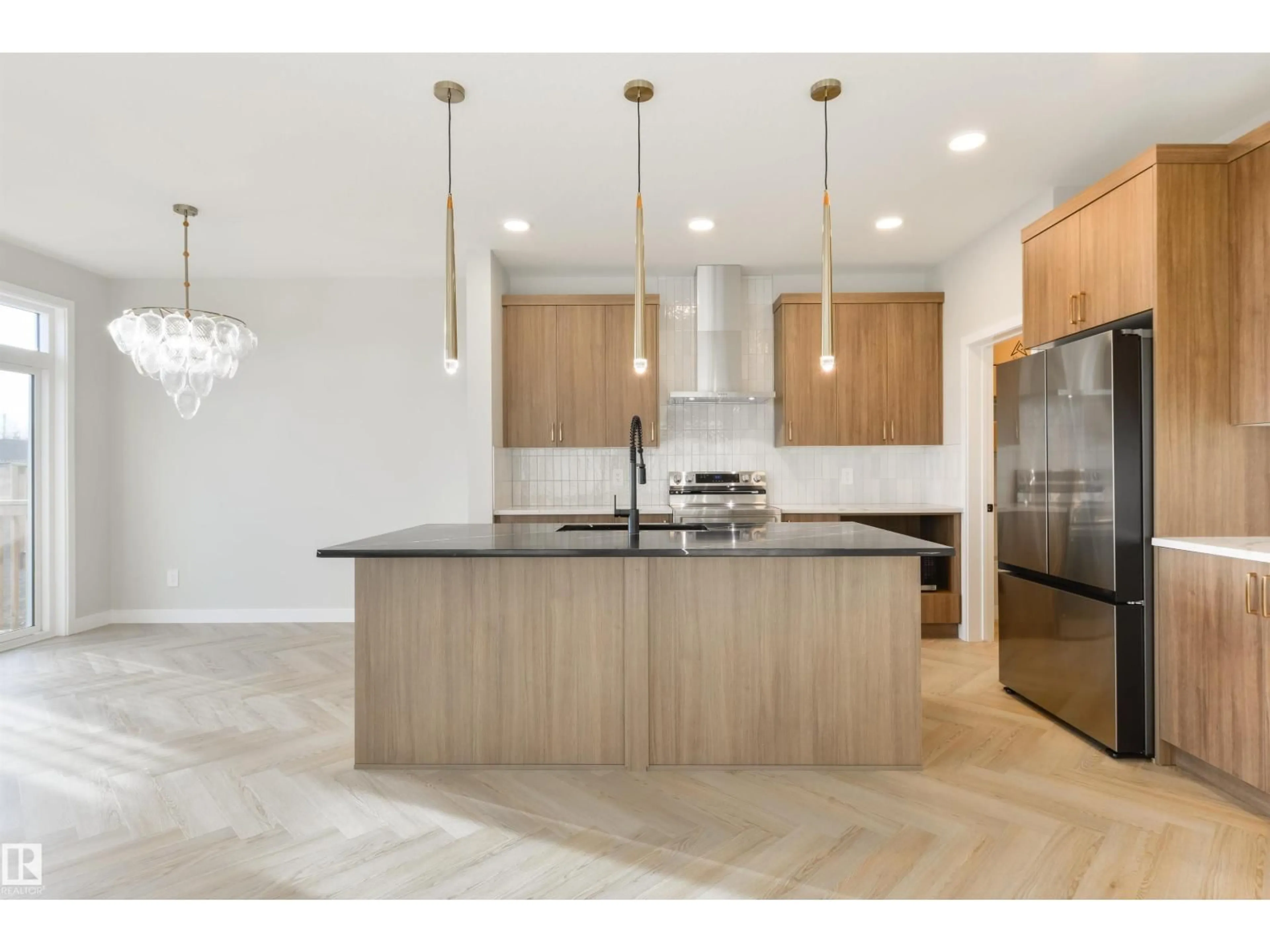 Open concept kitchen, ceramic/tile floor for 6 COBBLESTONE GA, Spruce Grove Alberta T7X2X7