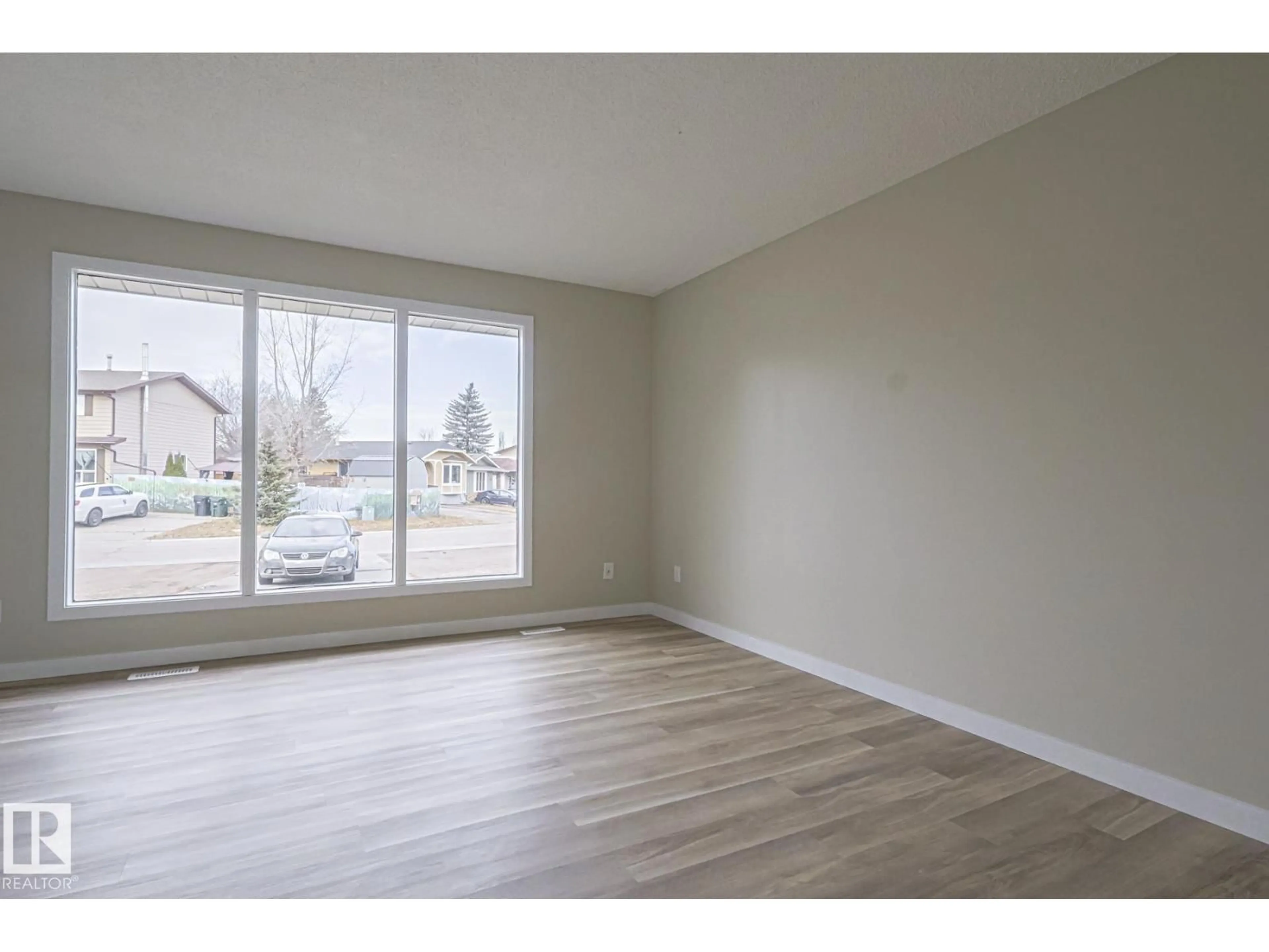 A pic of a room for 95 WELLINGTON CR, Spruce Grove Alberta T7X1K1