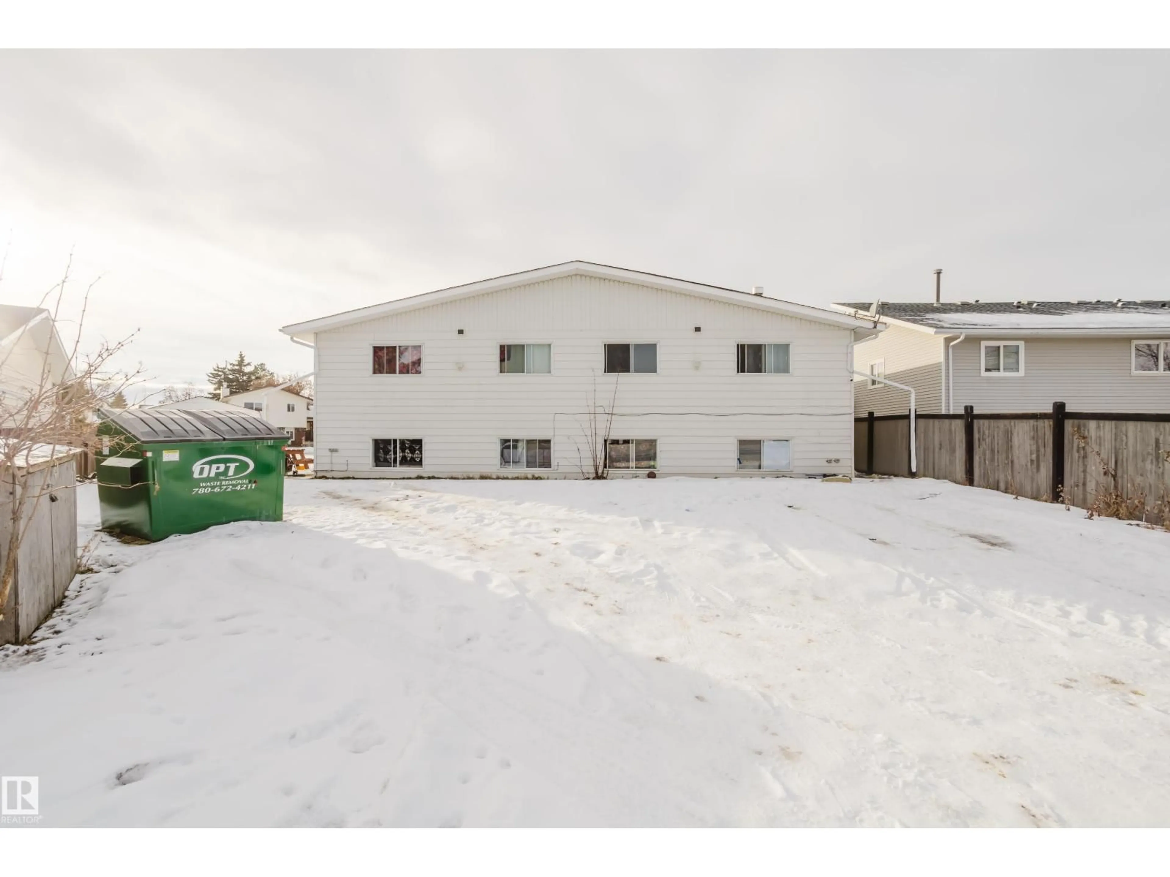 A pic from outside/outdoor area/front of a property/back of a property/a pic from drone, unknown for 5829 52 ST, Wetaskiwin Alberta T9A2W5