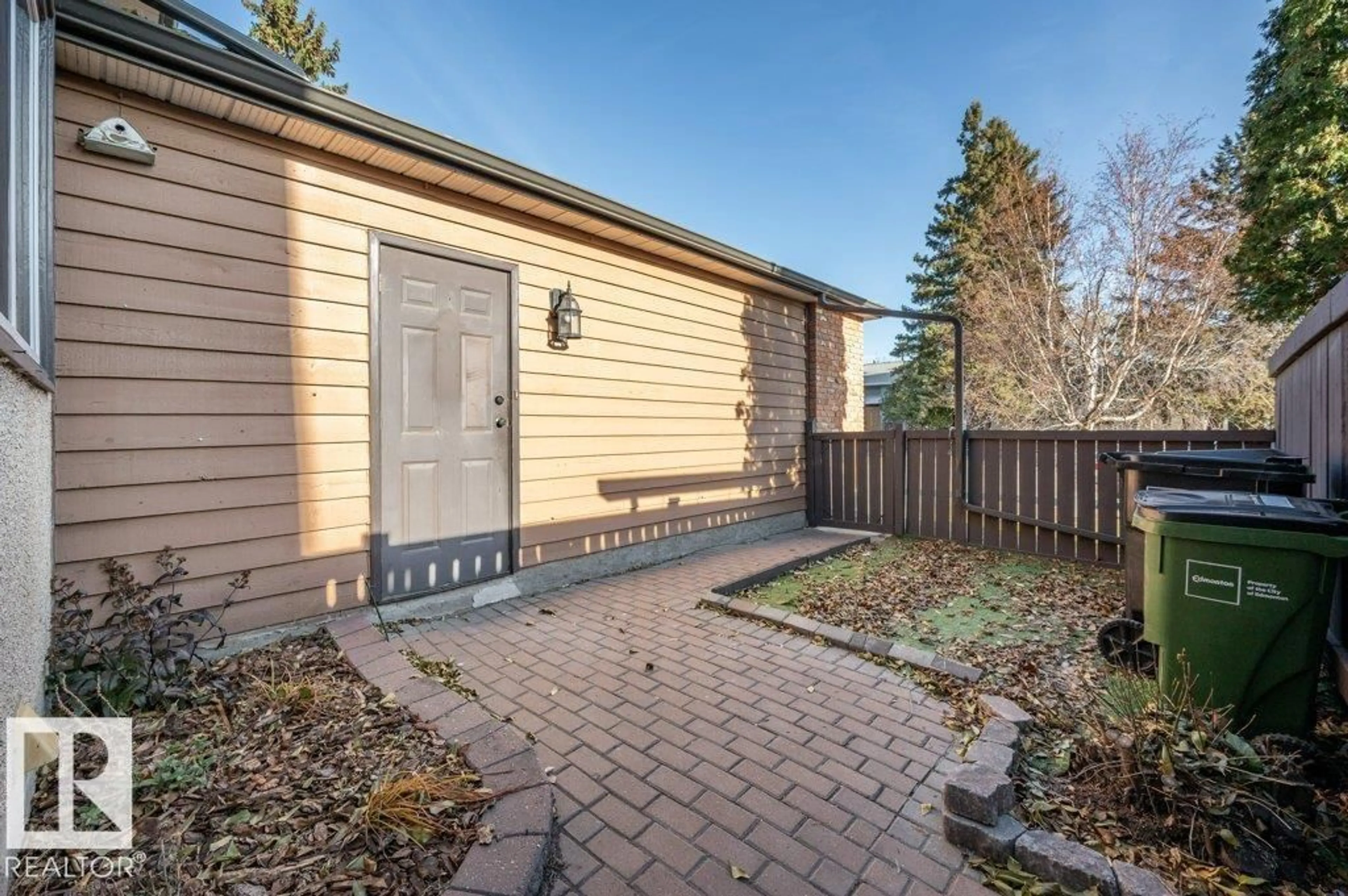 Patio, street for 13618 27 ST NW, Edmonton Alberta T5A3W5
