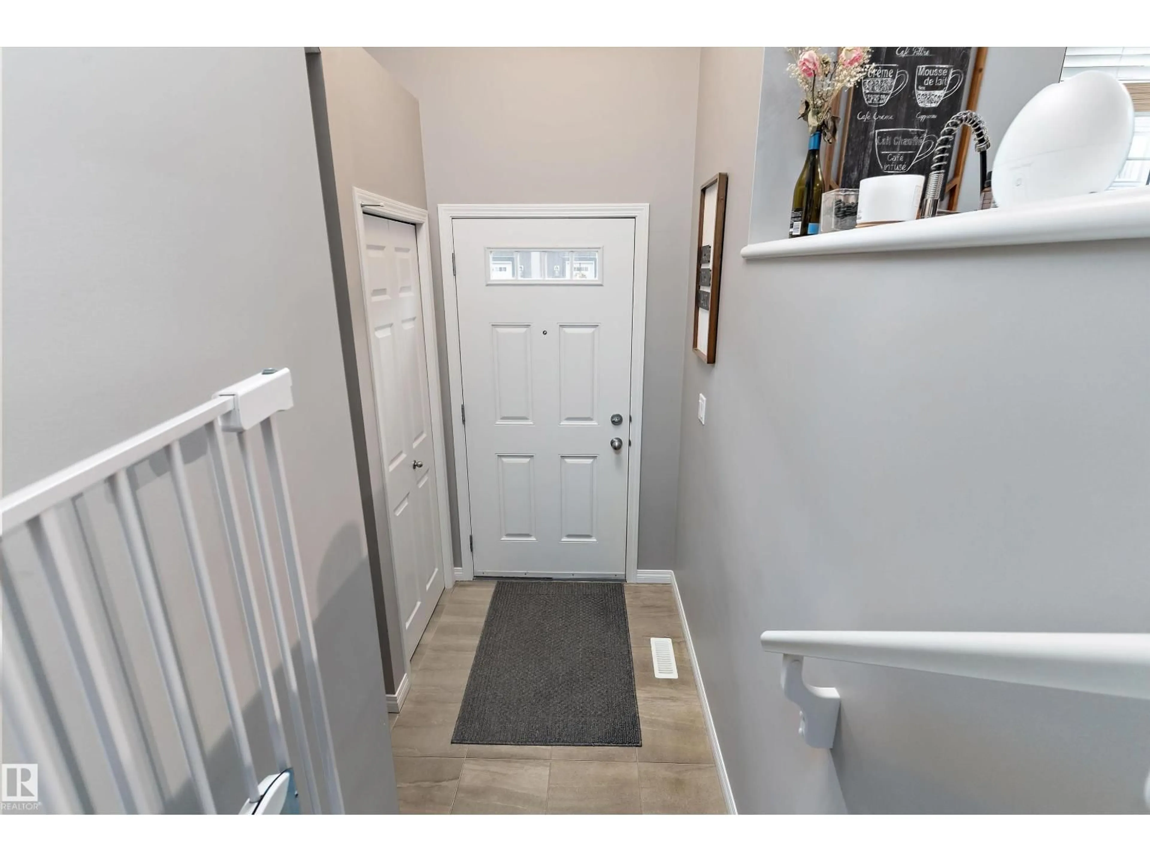 Indoor entryway for #97 - 3305 ORCHARDS LI, Edmonton Alberta T6X2H1