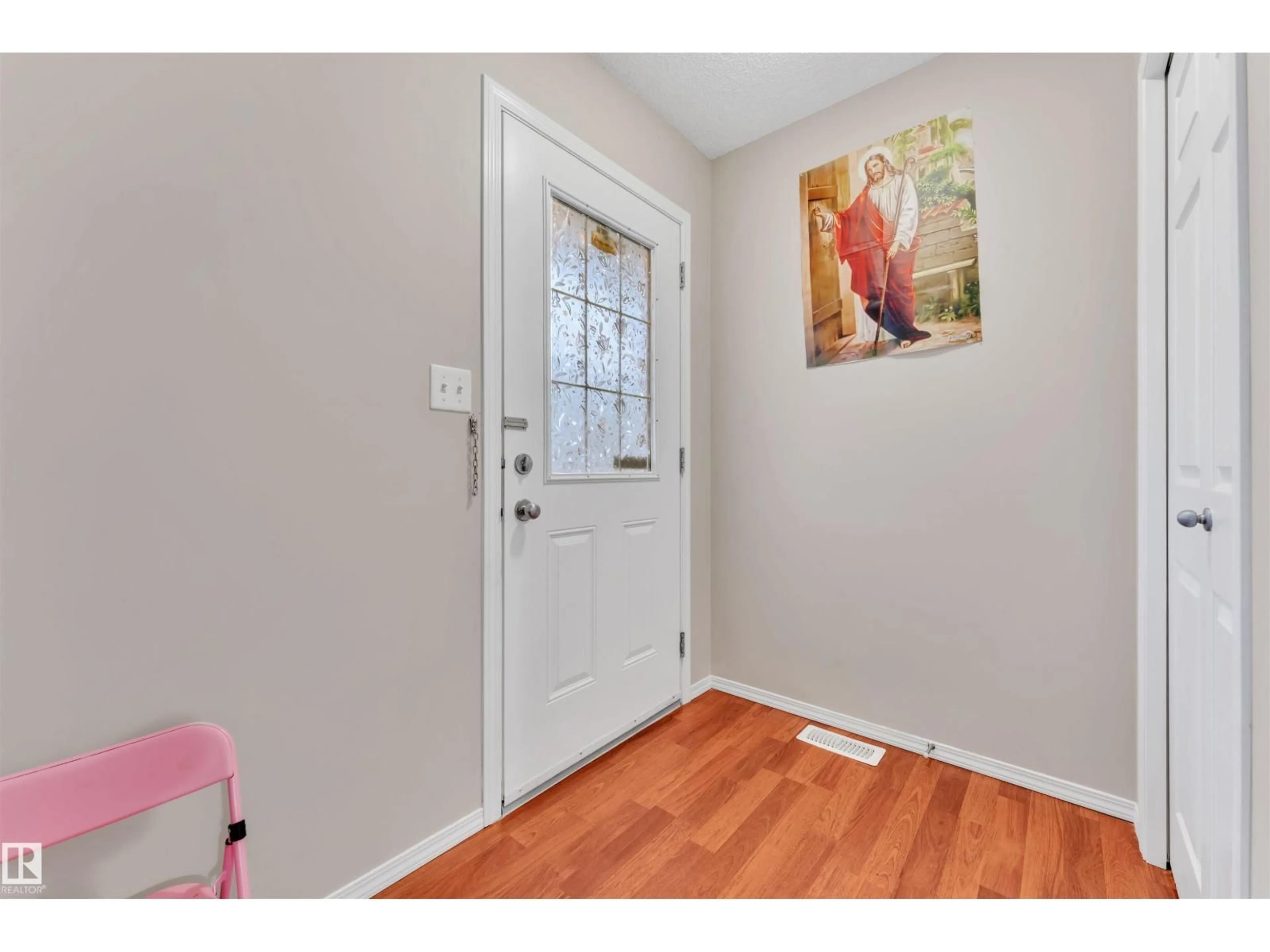 Indoor entryway for #8 - 2503 24 ST NW, Edmonton Alberta T6T0B5