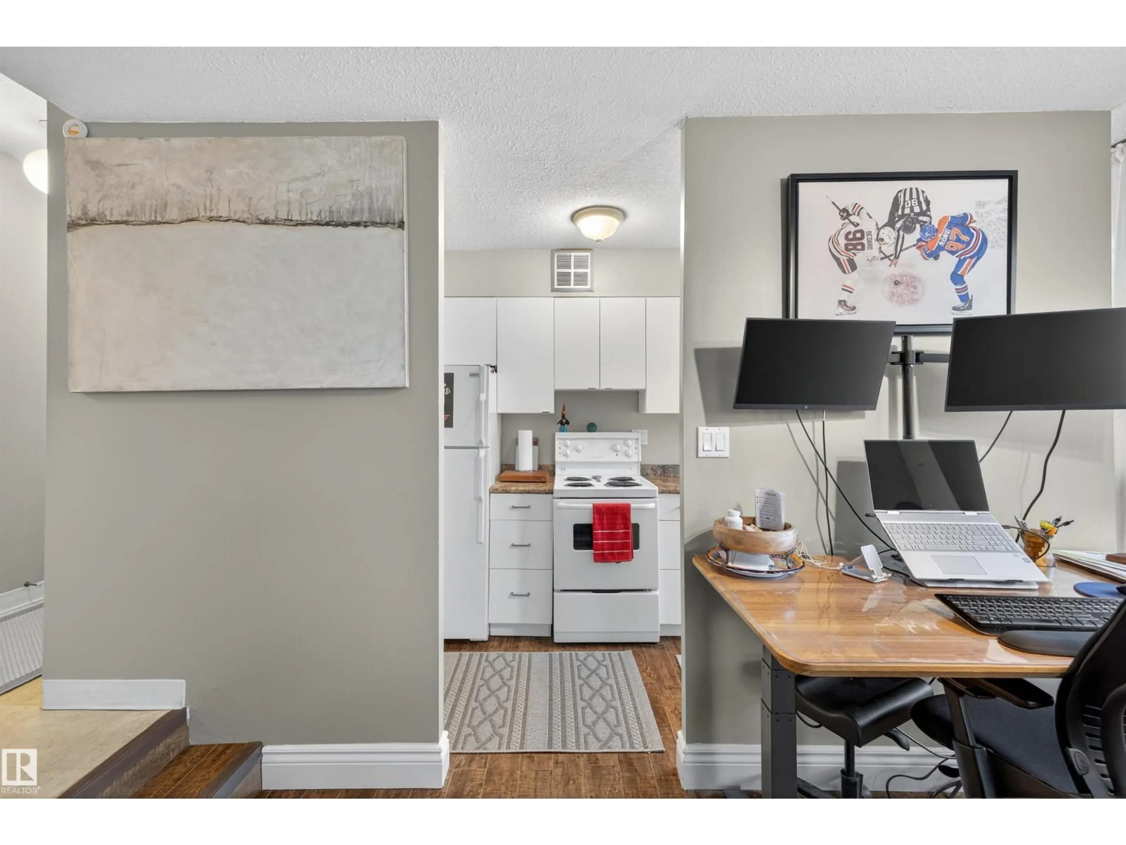 Unknown for #216 - 10160 114 ST, Edmonton Alberta T5K2L2