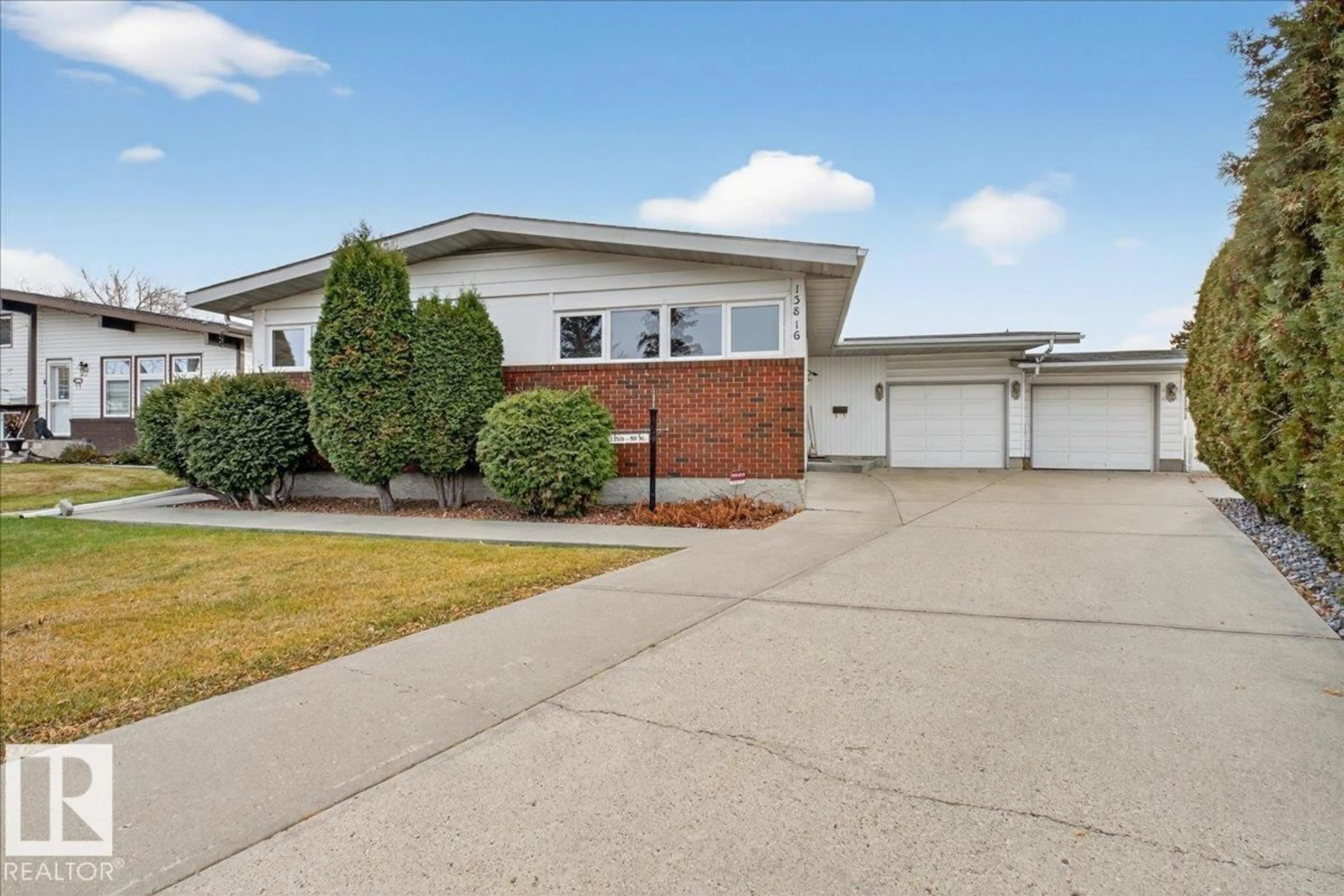 Home with brick exterior material, street for 13816 89 ST, Edmonton Alberta T5E3K7