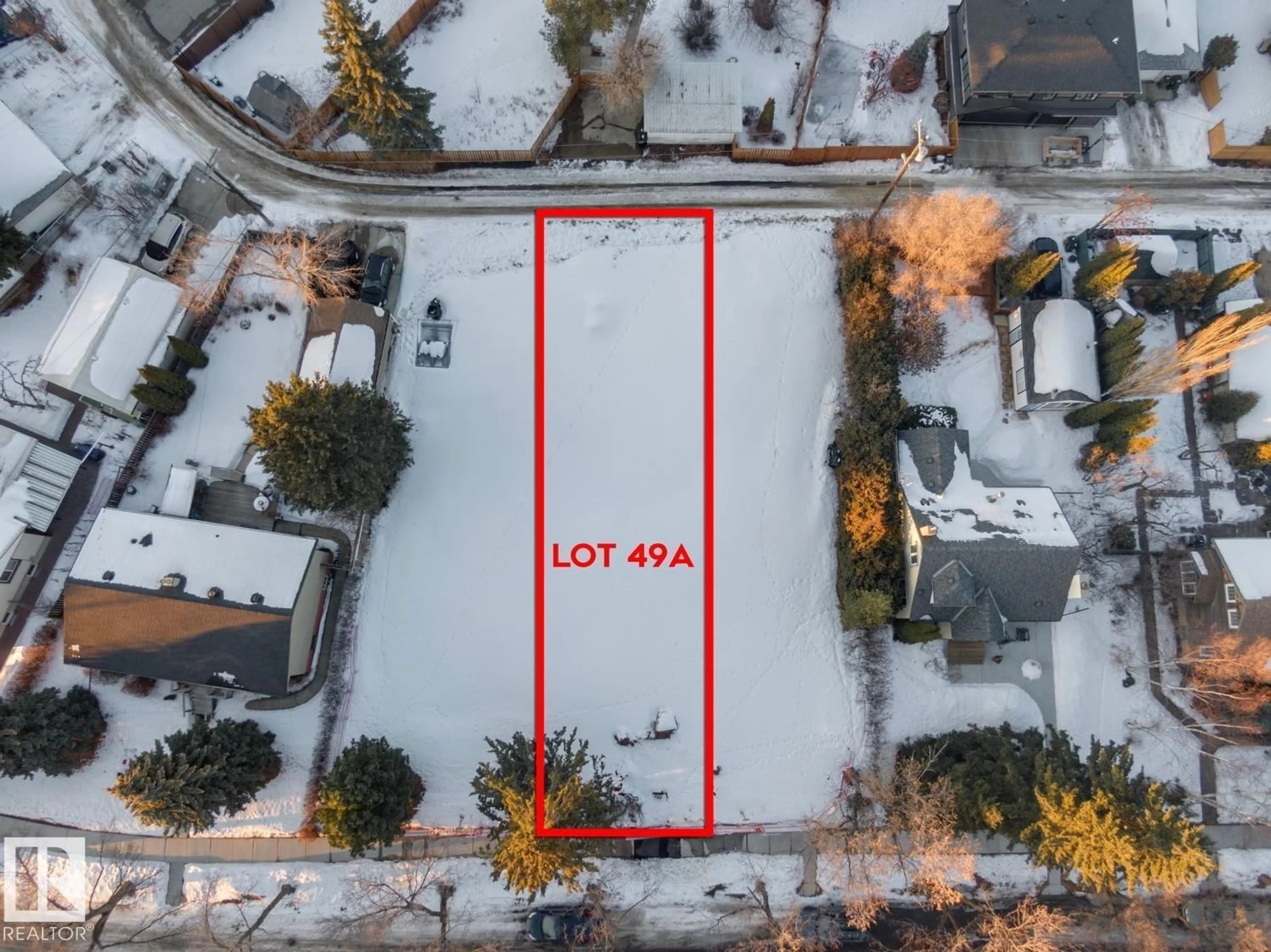 A pic from outside/outdoor area/front of a property/back of a property/a pic from drone, street for NW - 13918 107A AV, Edmonton Alberta T5L2H7