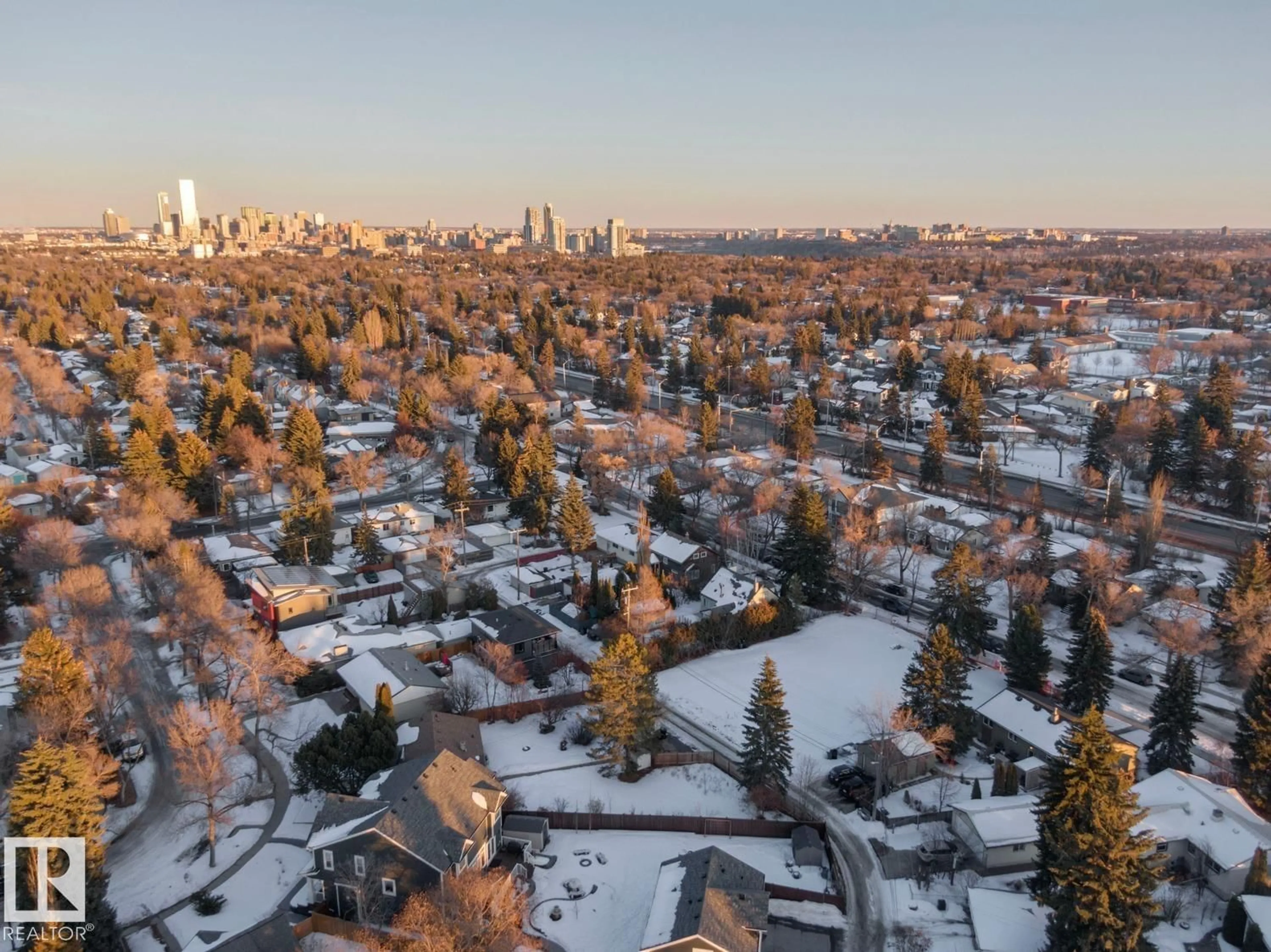 A pic from outside/outdoor area/front of a property/back of a property/a pic from drone, city buildings view from balcony for NW - 13918 107A AV, Edmonton Alberta T5L2H7