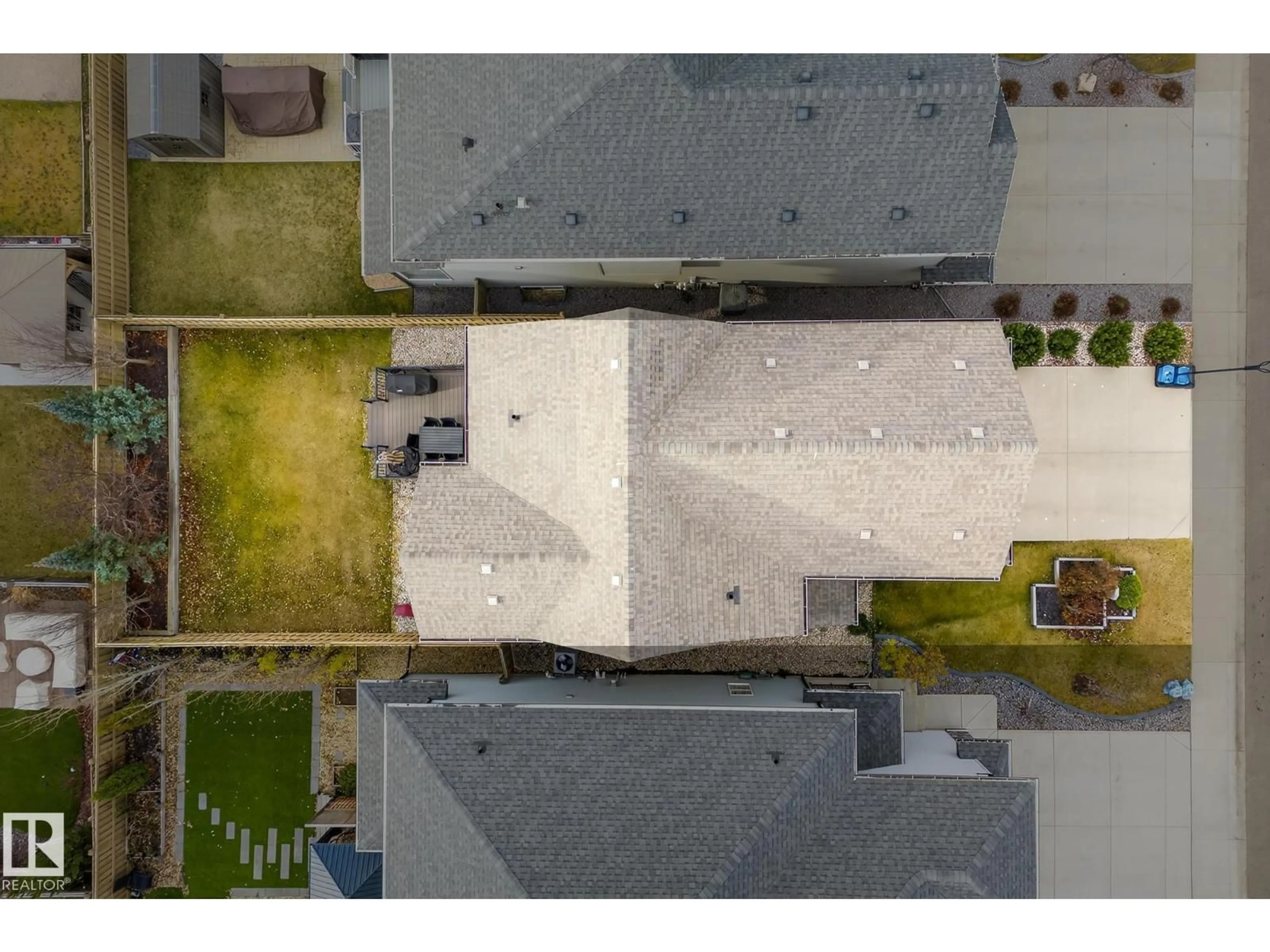 A pic from outside/outdoor area/front of a property/back of a property/a pic from drone, street for 6121 175A AV, Edmonton Alberta T5Y3N8