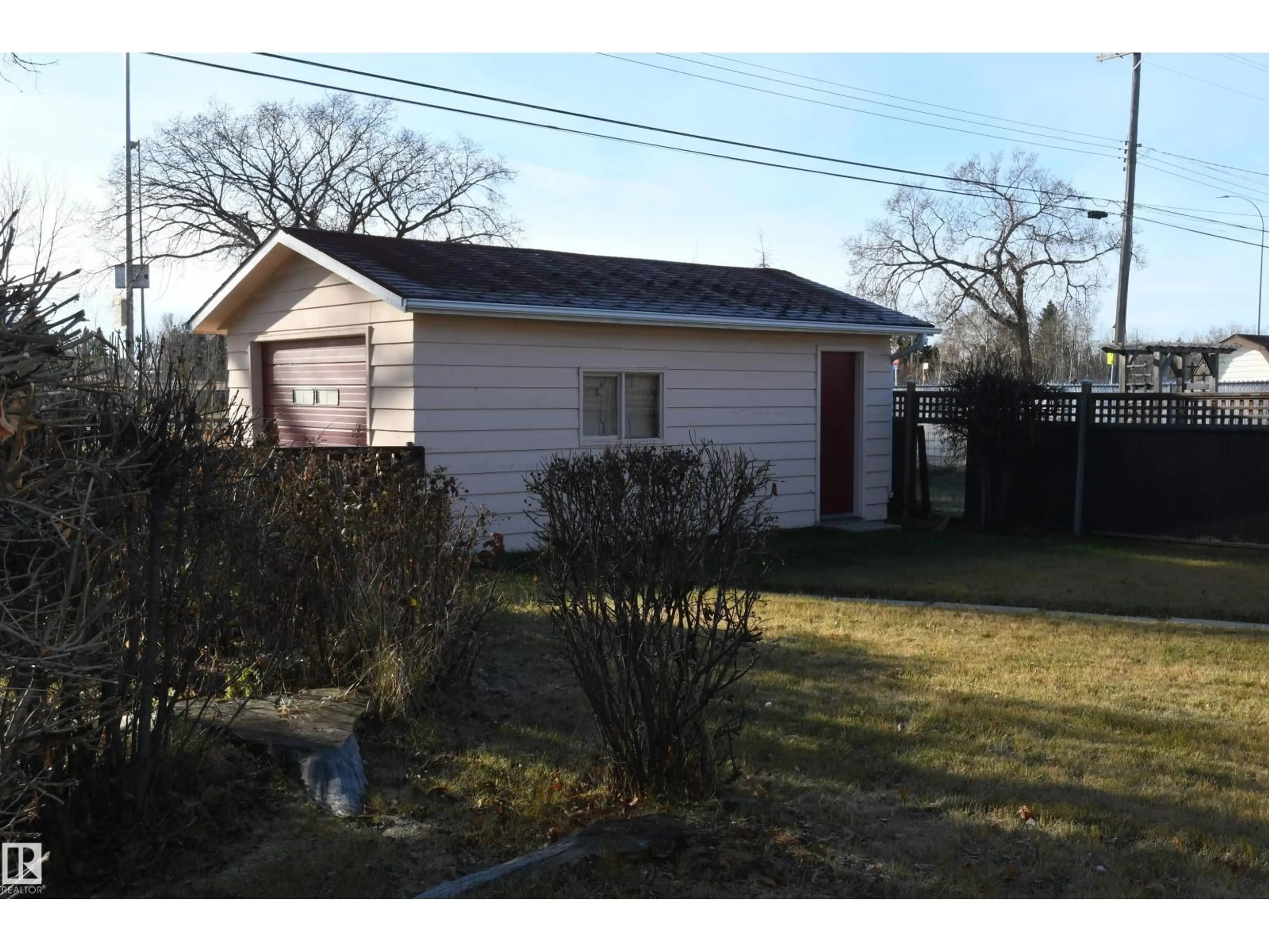 Shed for 5113 43 AV, Leduc Alberta T9E5A5
