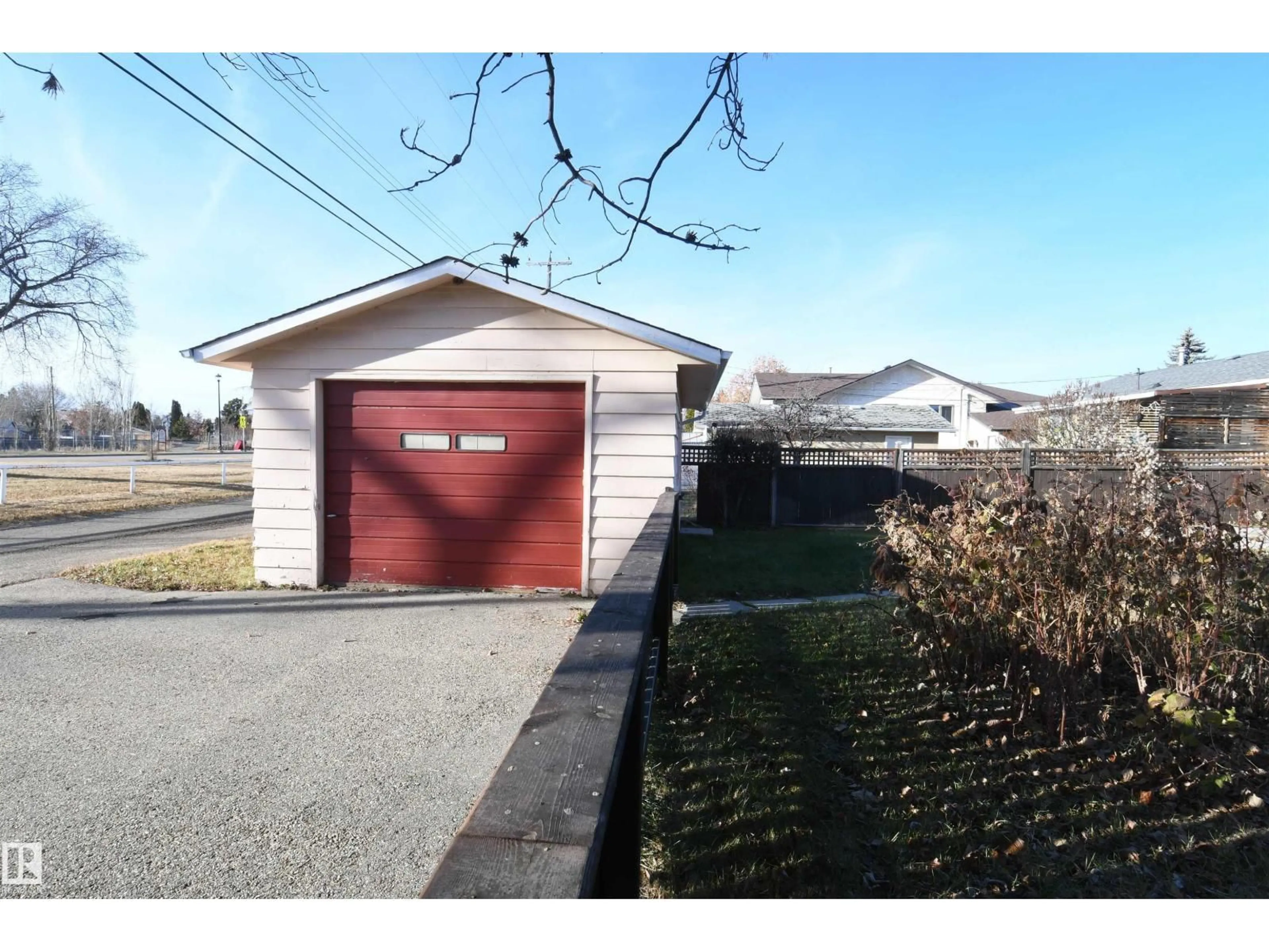 Indoor garage for 5113 43 AV, Leduc Alberta T9E5A5