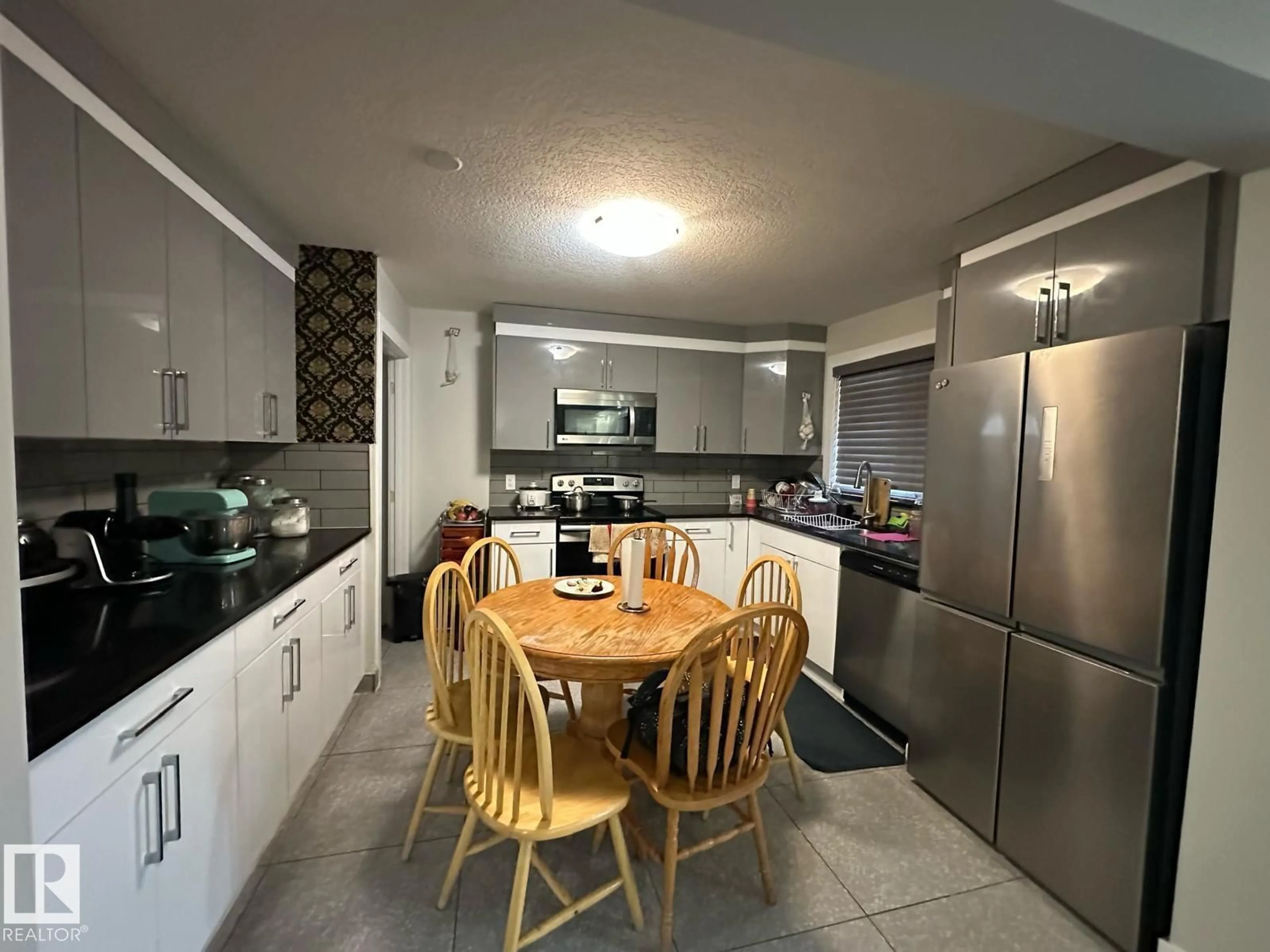 Unknown for 9130 83 AV, Edmonton Alberta T6C1B7