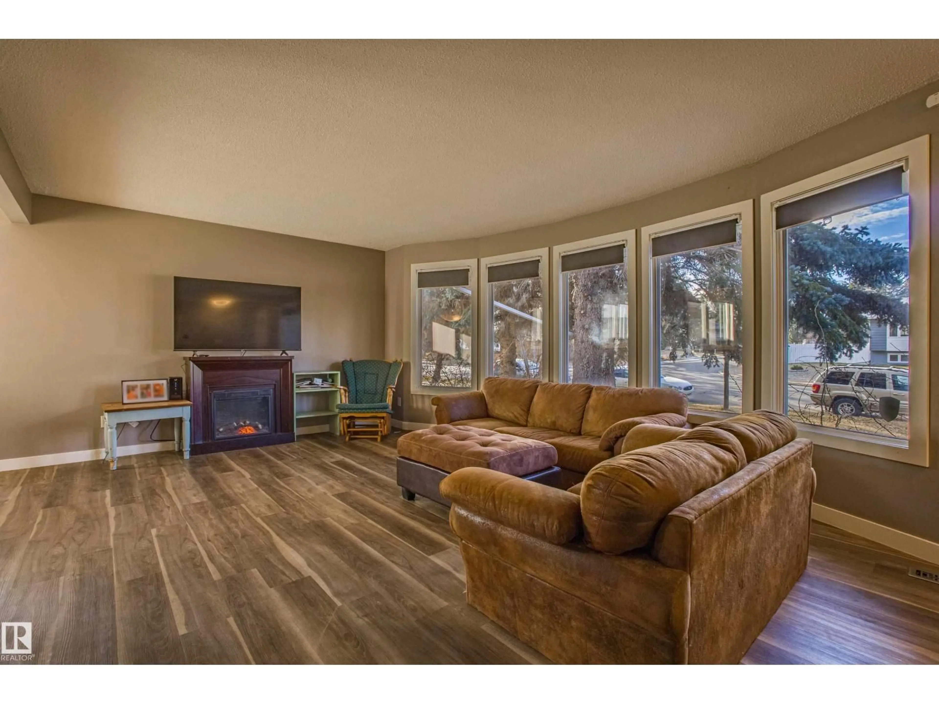 Living room with furniture, wood/laminate floor for 157 BROOKWOOD DR, Spruce Grove Alberta T7X1C4