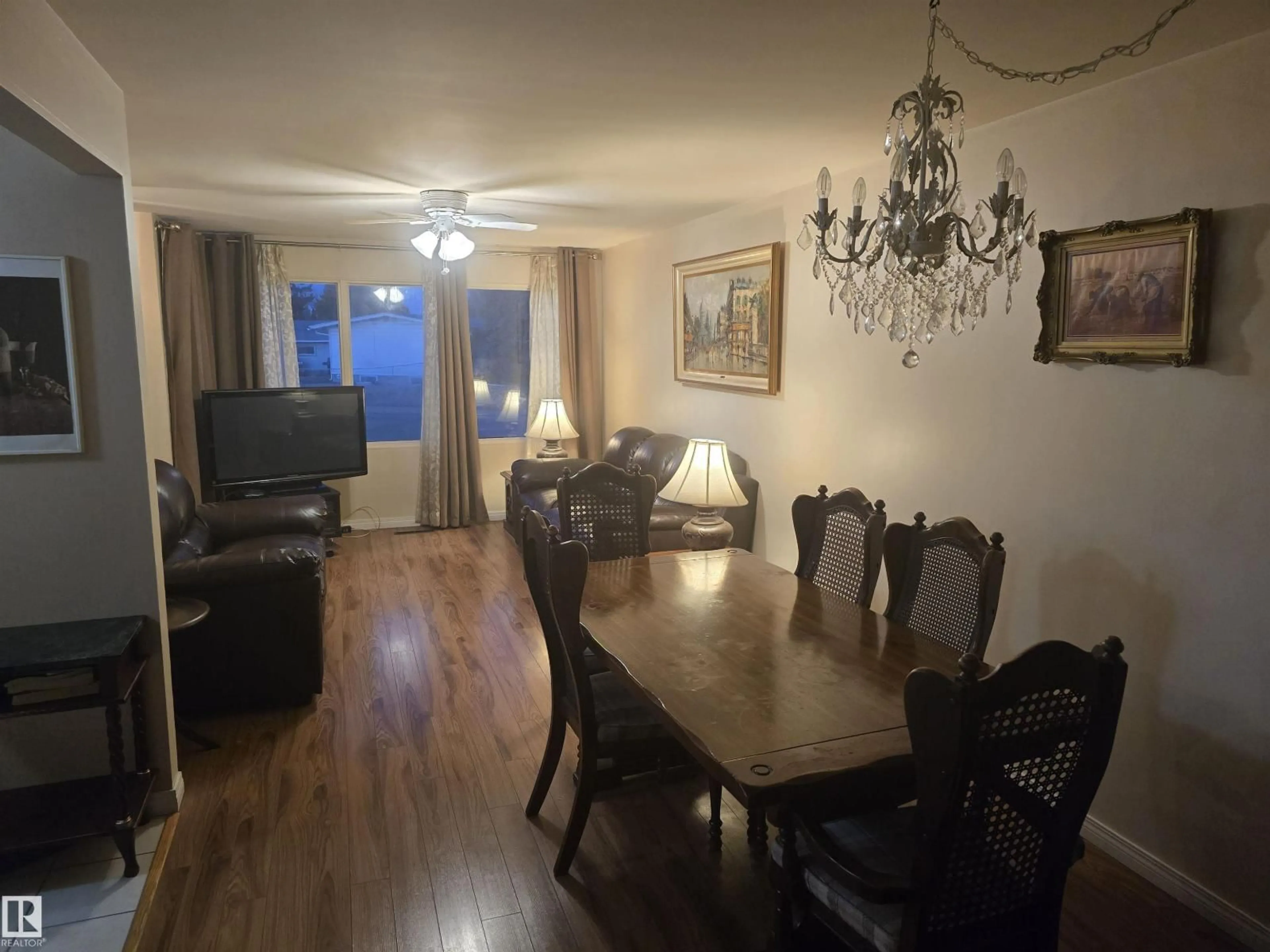 Dining room, wood/laminate floor for NW - 12209A 134B AV, Edmonton Alberta T5L3W9