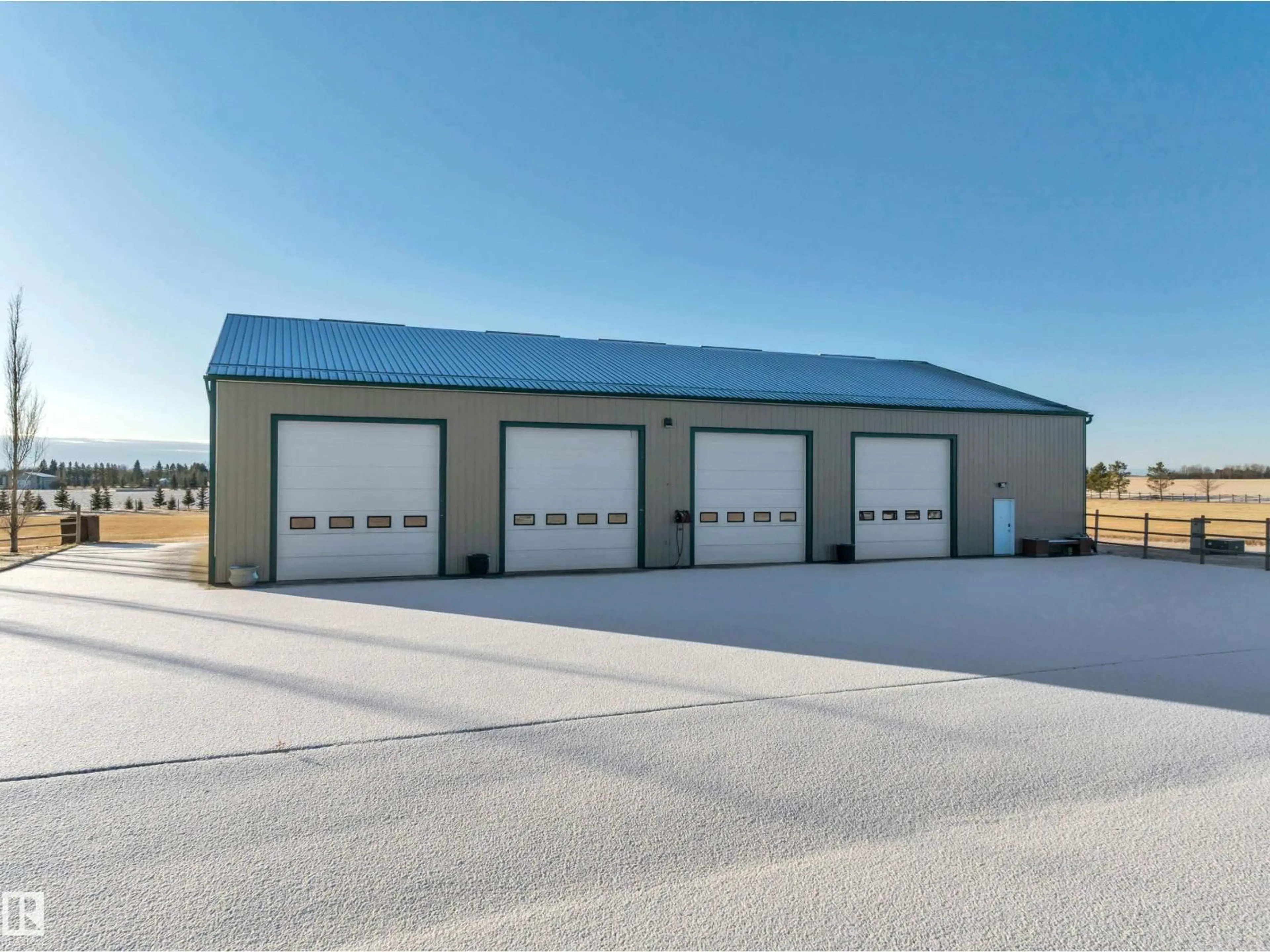 Indoor garage for 49169 RGE RD 260, Rural Leduc County Alberta T9E2X1