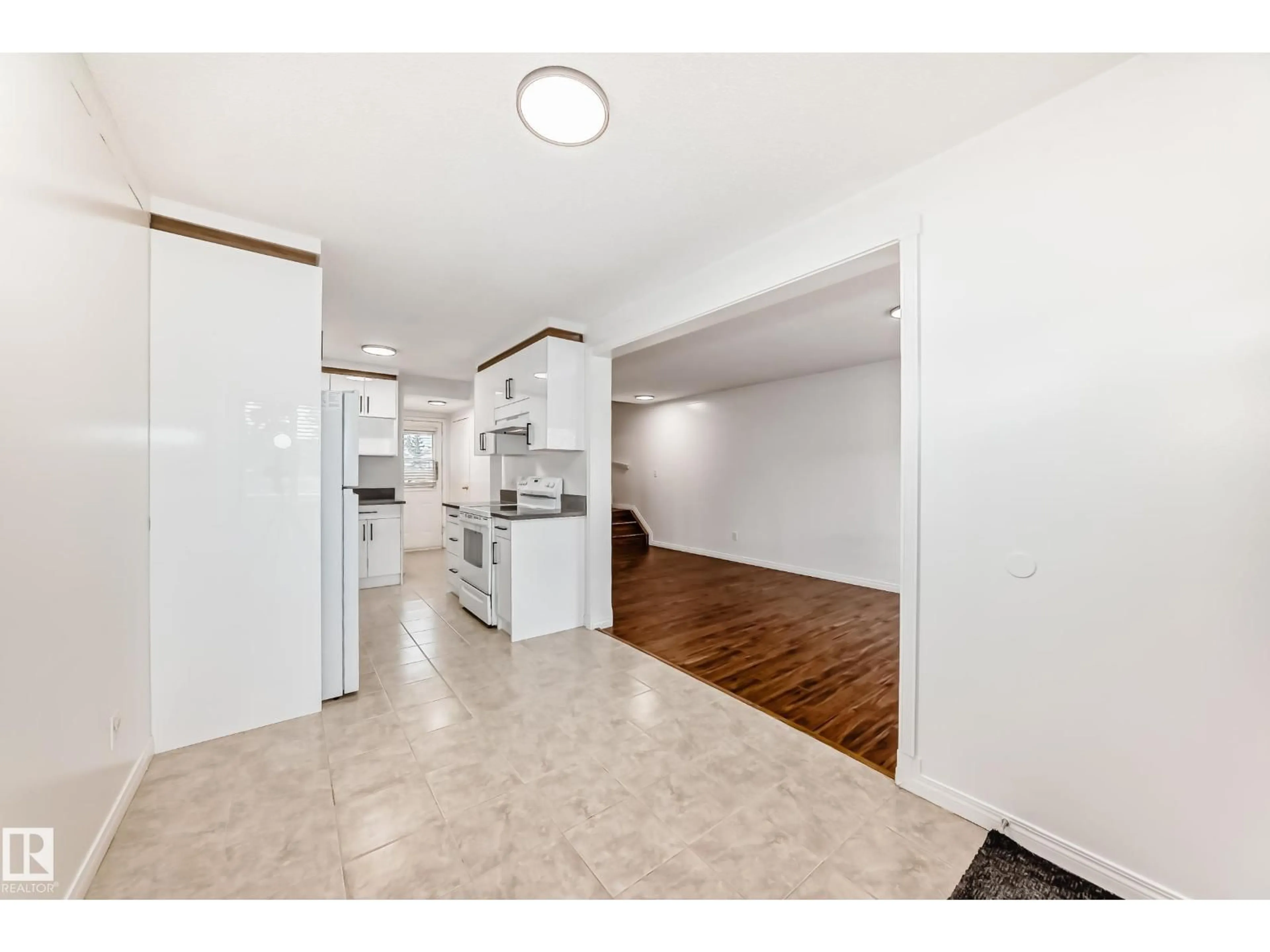 Unknown for 1536 MILLWOODS RD E NW, Edmonton Alberta T6V6V5