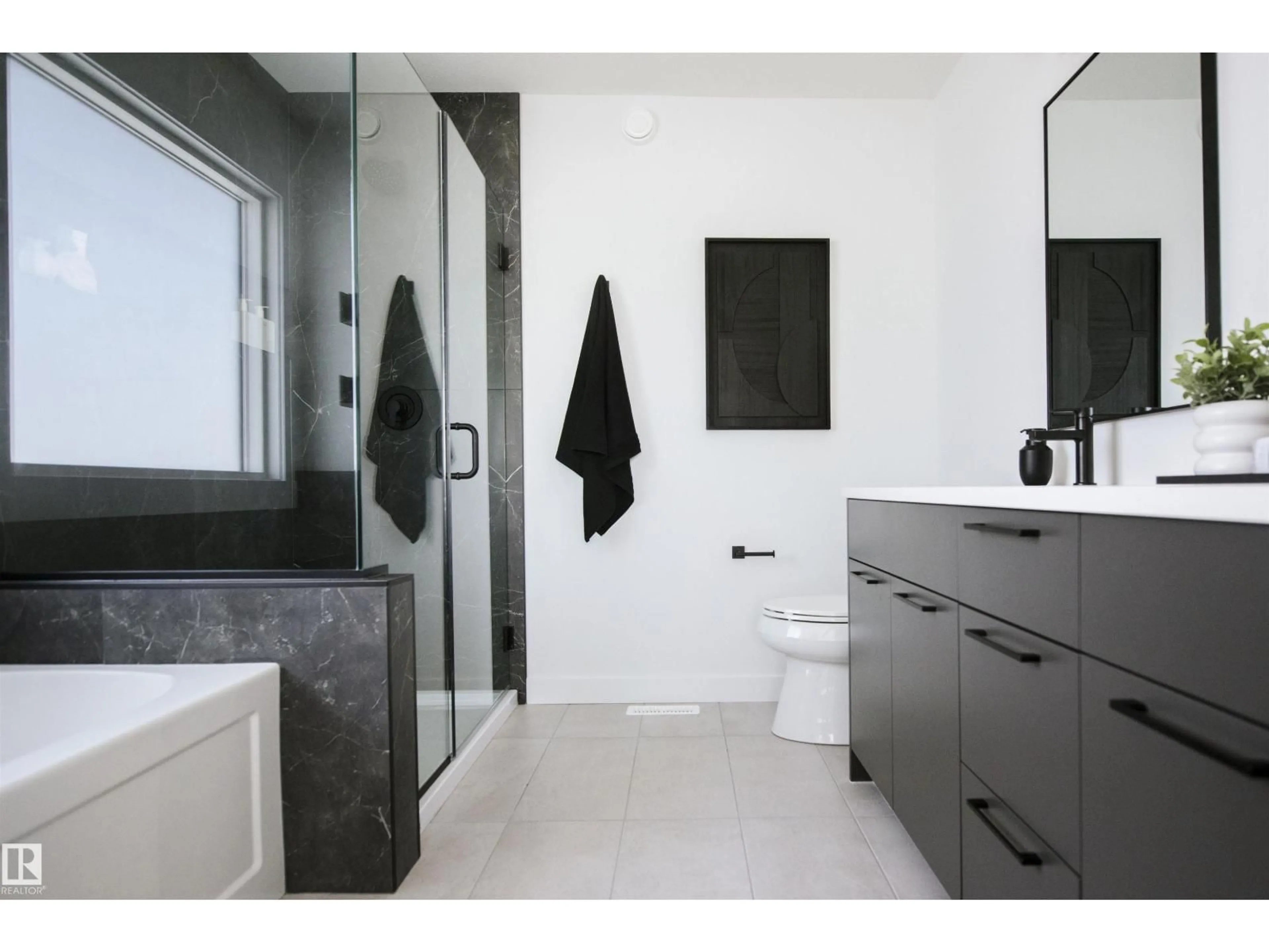 Contemporary bathroom, ceramic/tile floor for 8963 ELVES LOOP NW, Edmonton Alberta T6M3G3