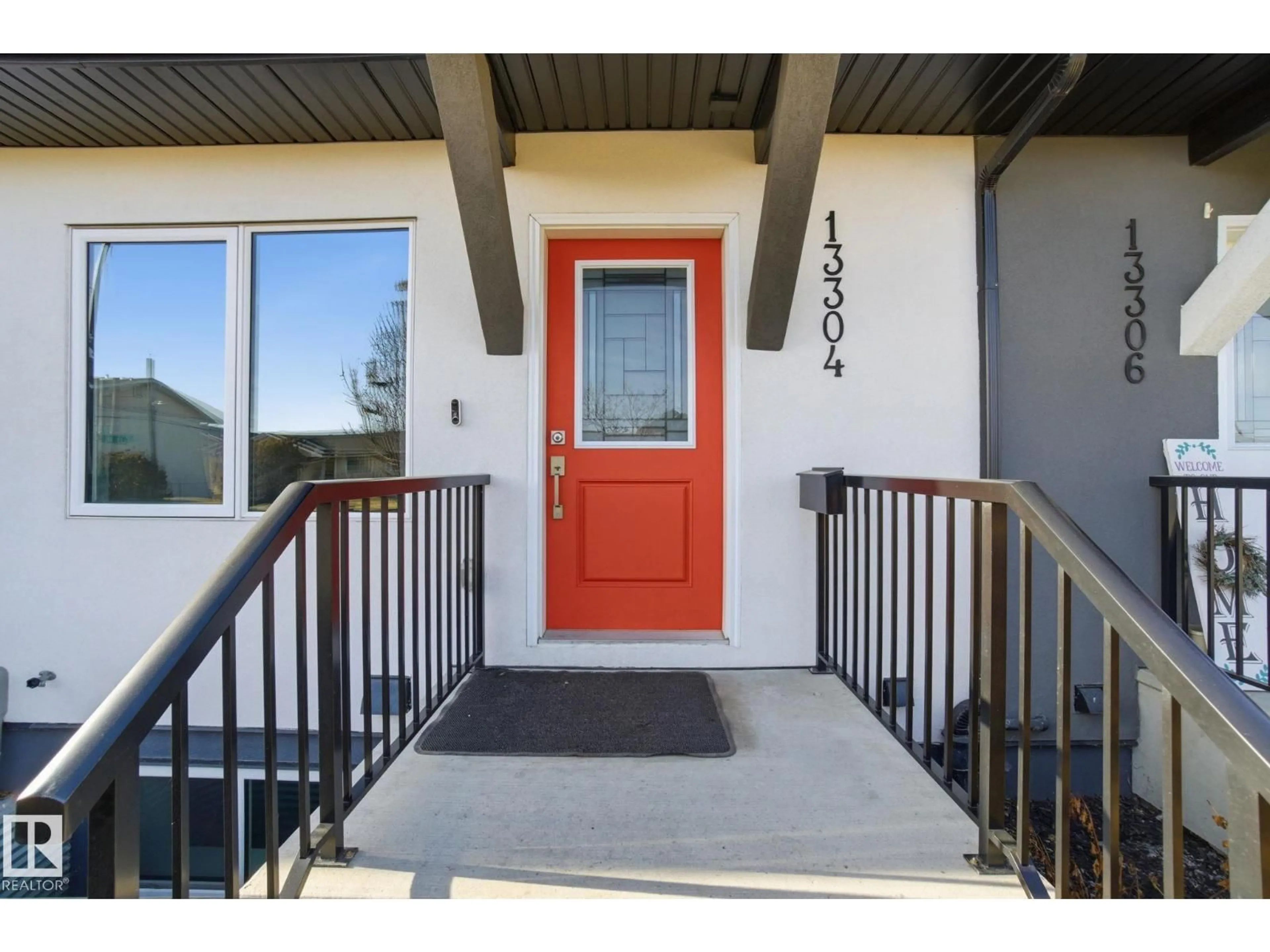 Indoor entryway for NW - 13304 114 ST, Edmonton Alberta T5E5E4