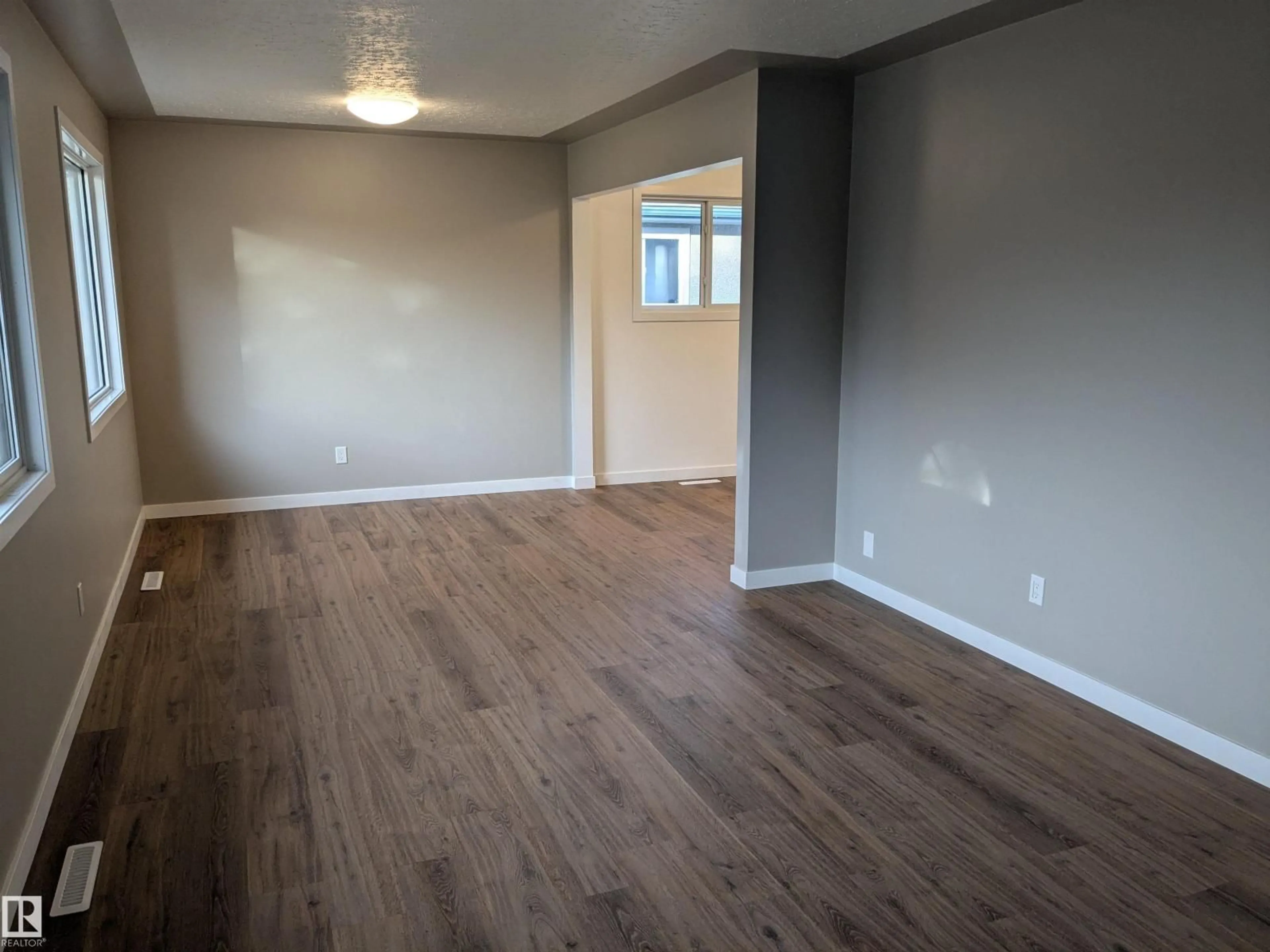 A pic of a room for 13636 135A AV, Edmonton Alberta T5L3Z9