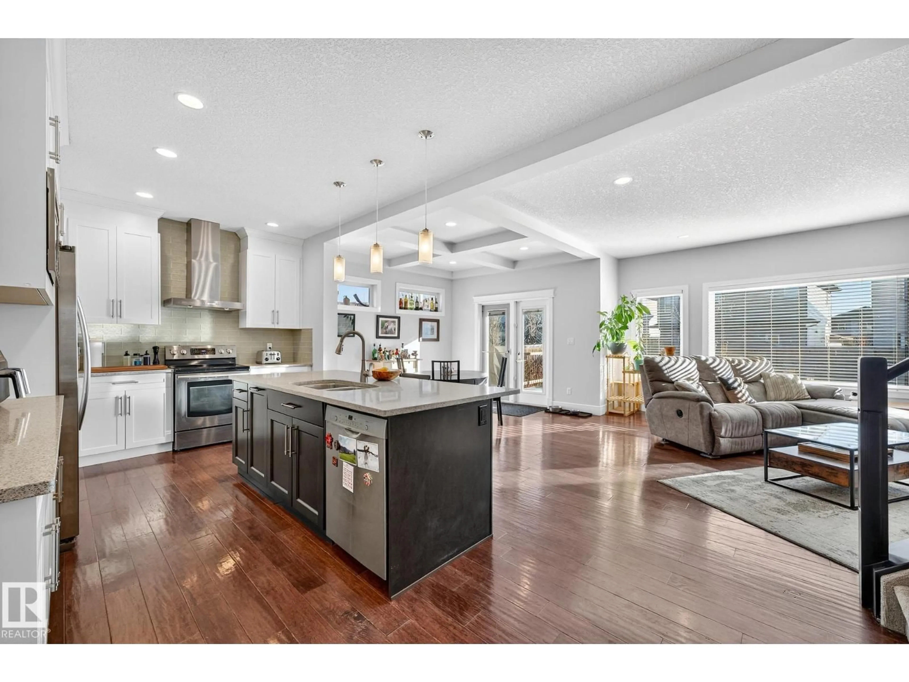 Open concept kitchen, unknown for 1 WEMBLEY, Fort Saskatchewan Alberta T8L0L8