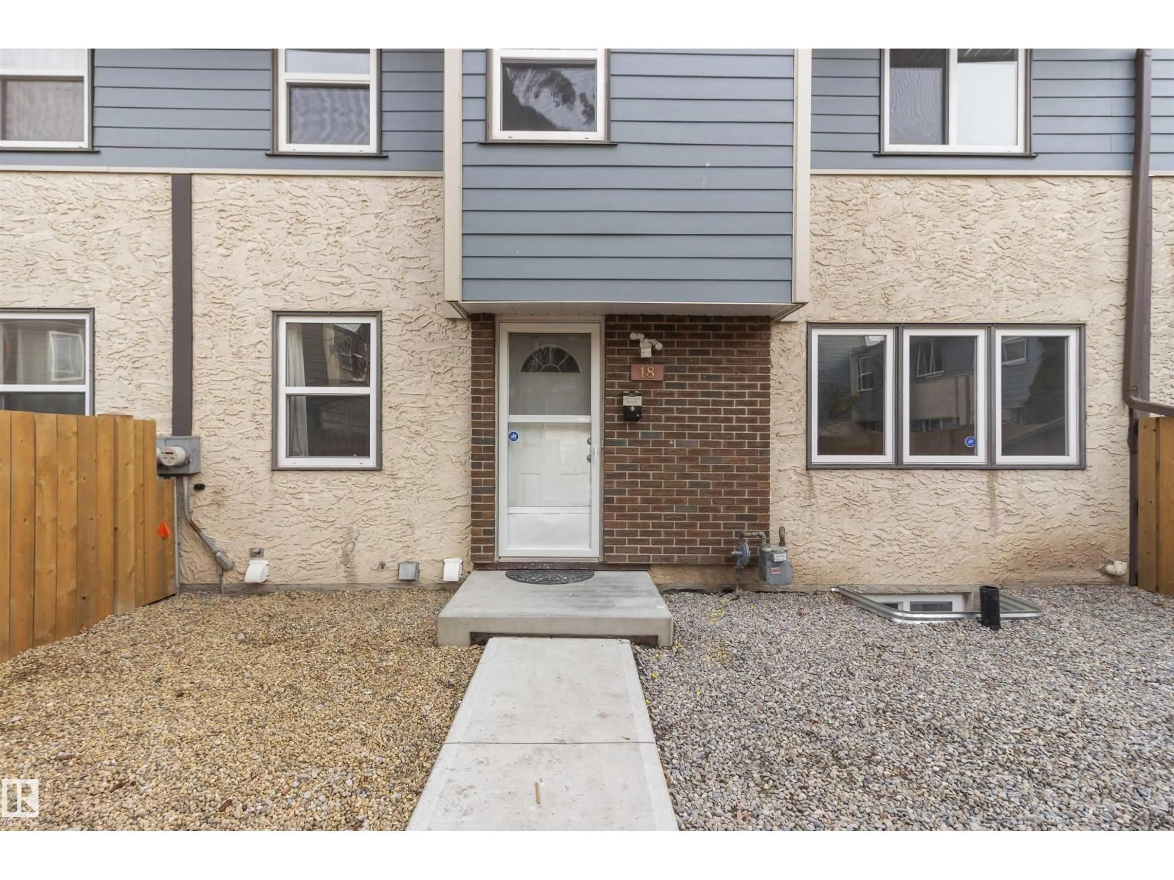 Home with brick exterior material, street for 18 WILLOWDALE PL, Edmonton Alberta T5T1Z4