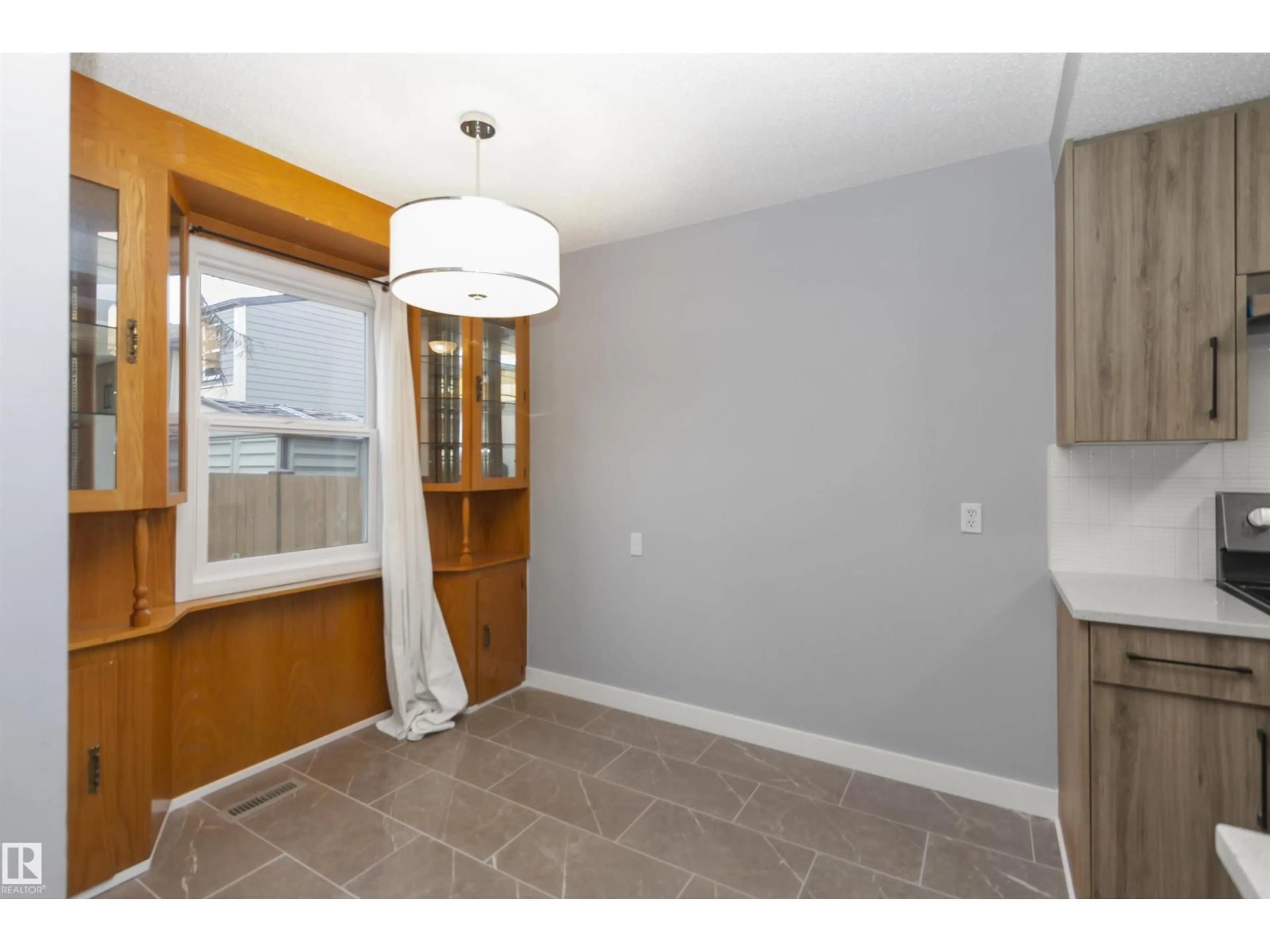 Unknown for 18 WILLOWDALE PL, Edmonton Alberta T5T1Z4