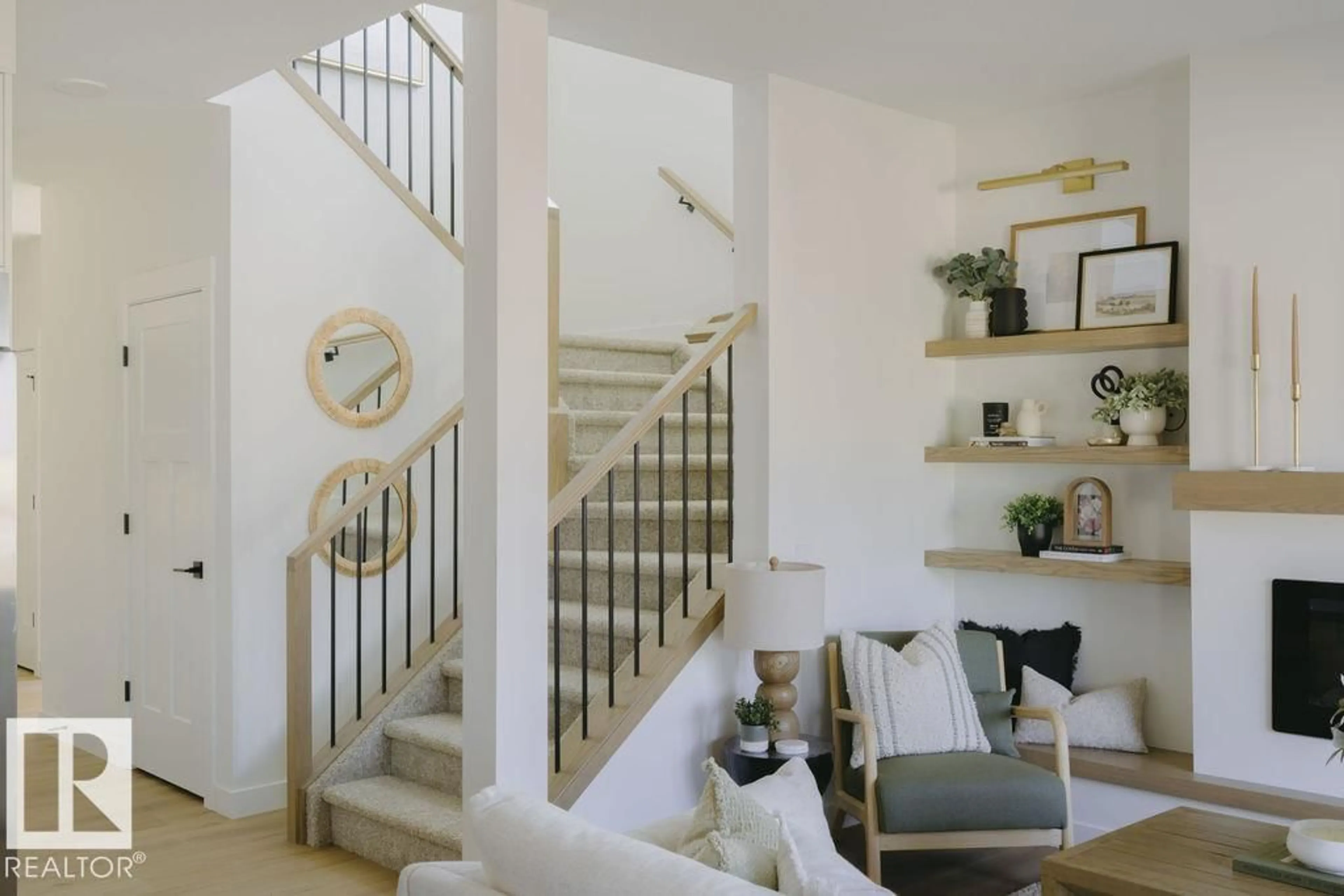 Stairs for 8961 ELVES LO NW, Edmonton Alberta T6M3G3