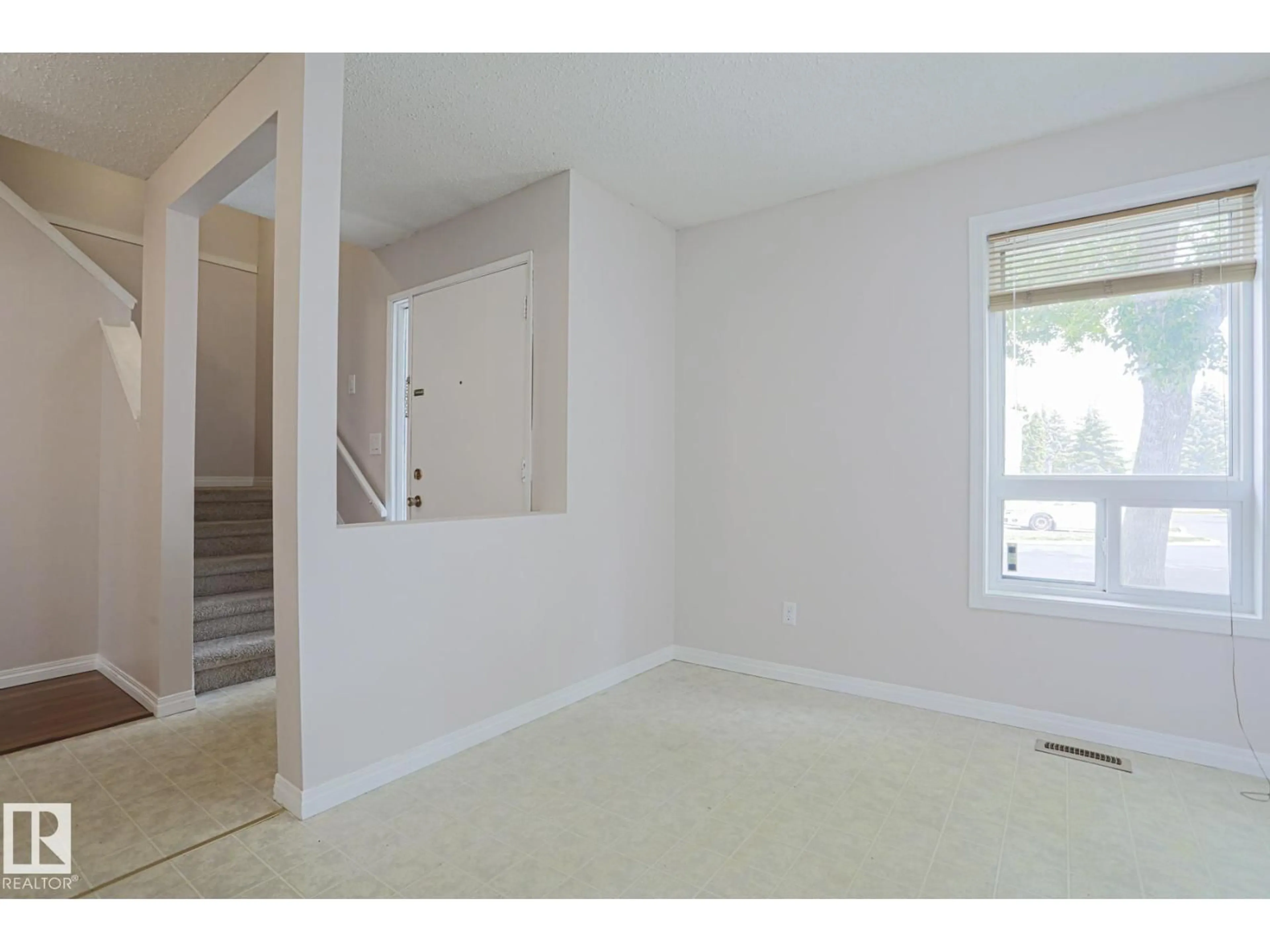 Unknown for 606 SADDLEBACK RD, Edmonton Alberta T6J4Z3