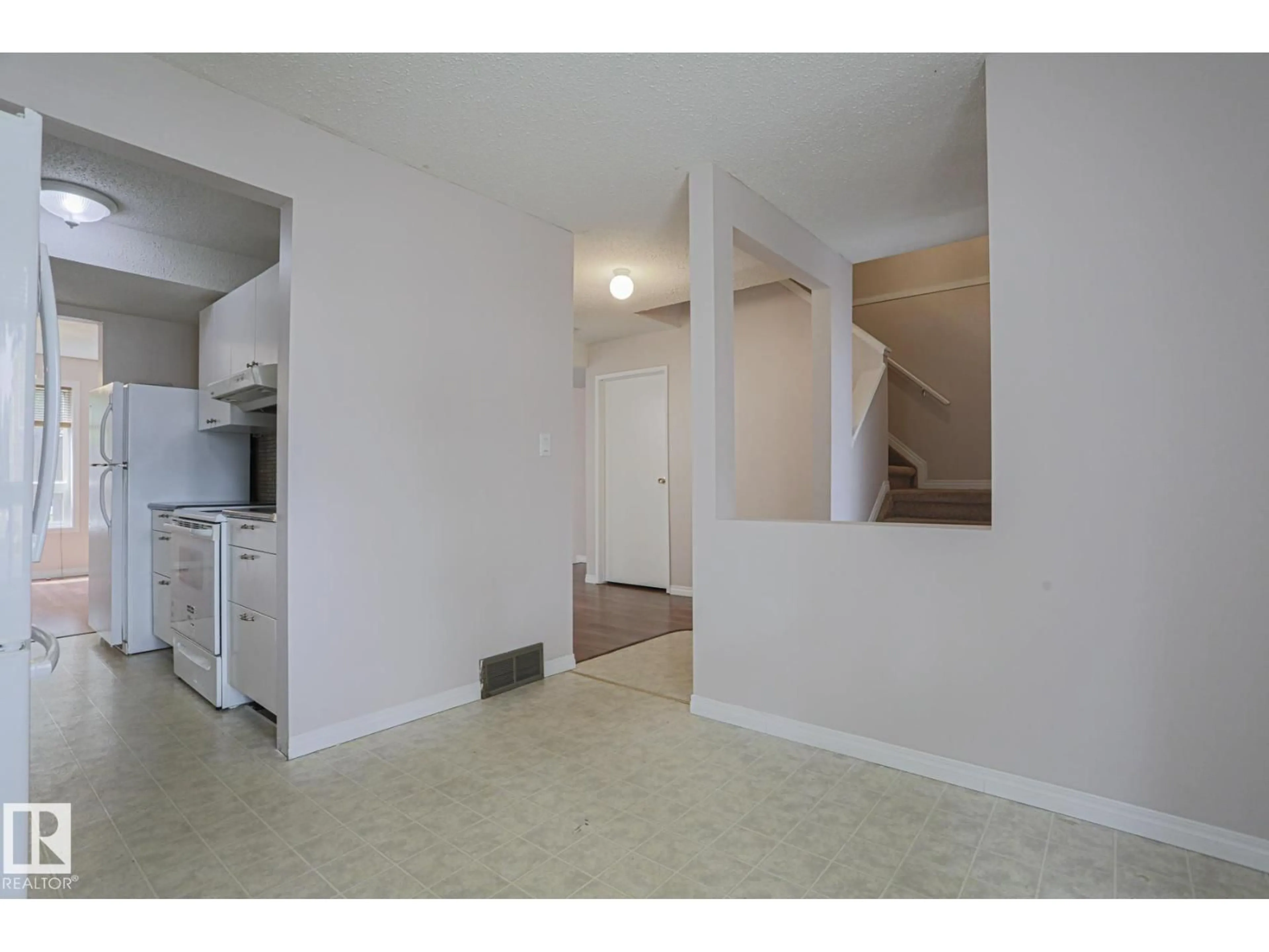 A pic of a room for 606 SADDLEBACK RD, Edmonton Alberta T6J4Z3