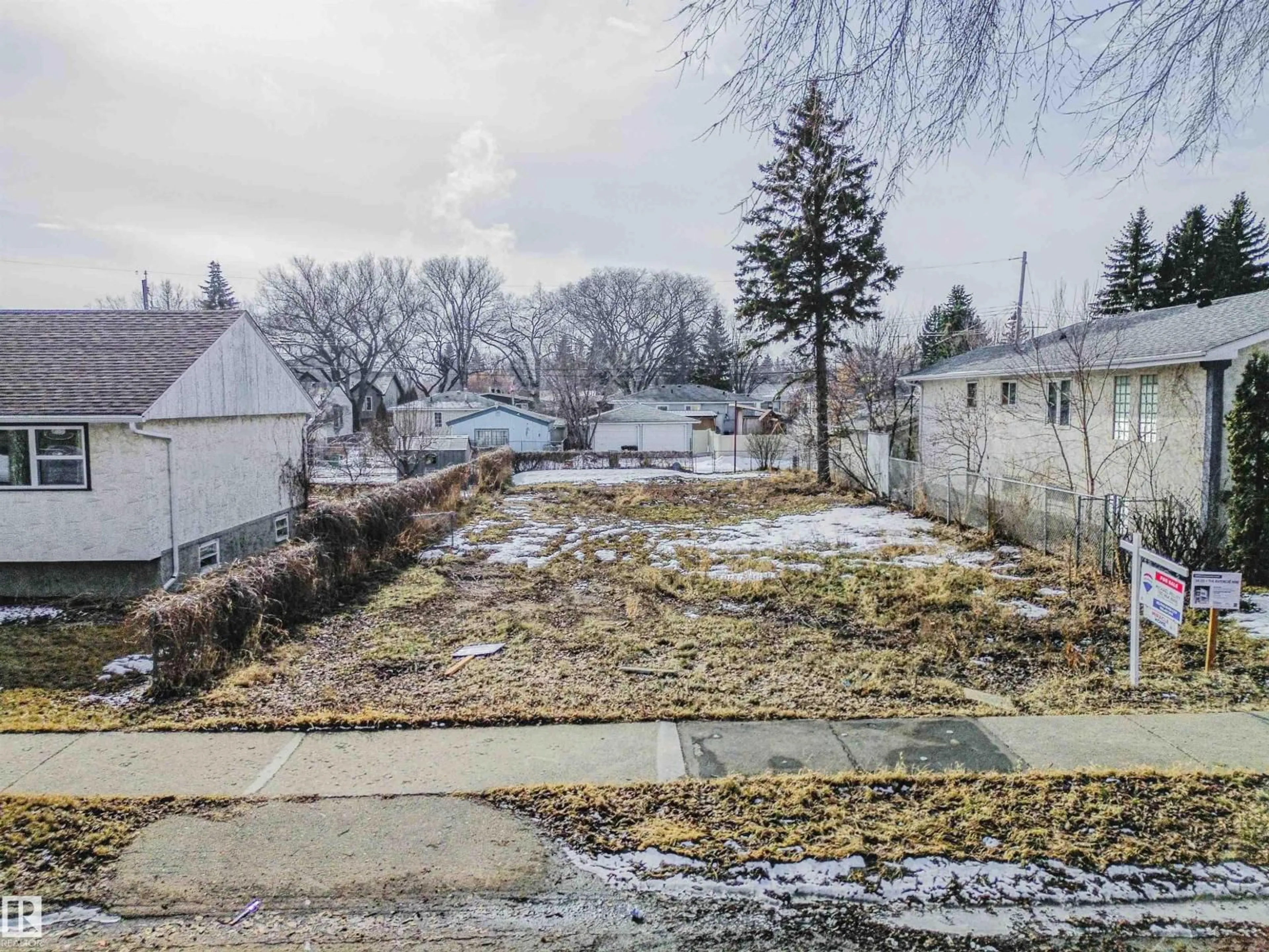 A pic from outside/outdoor area/front of a property/back of a property/a pic from drone, street for 3635 114 AV, Edmonton Alberta T6E4G5