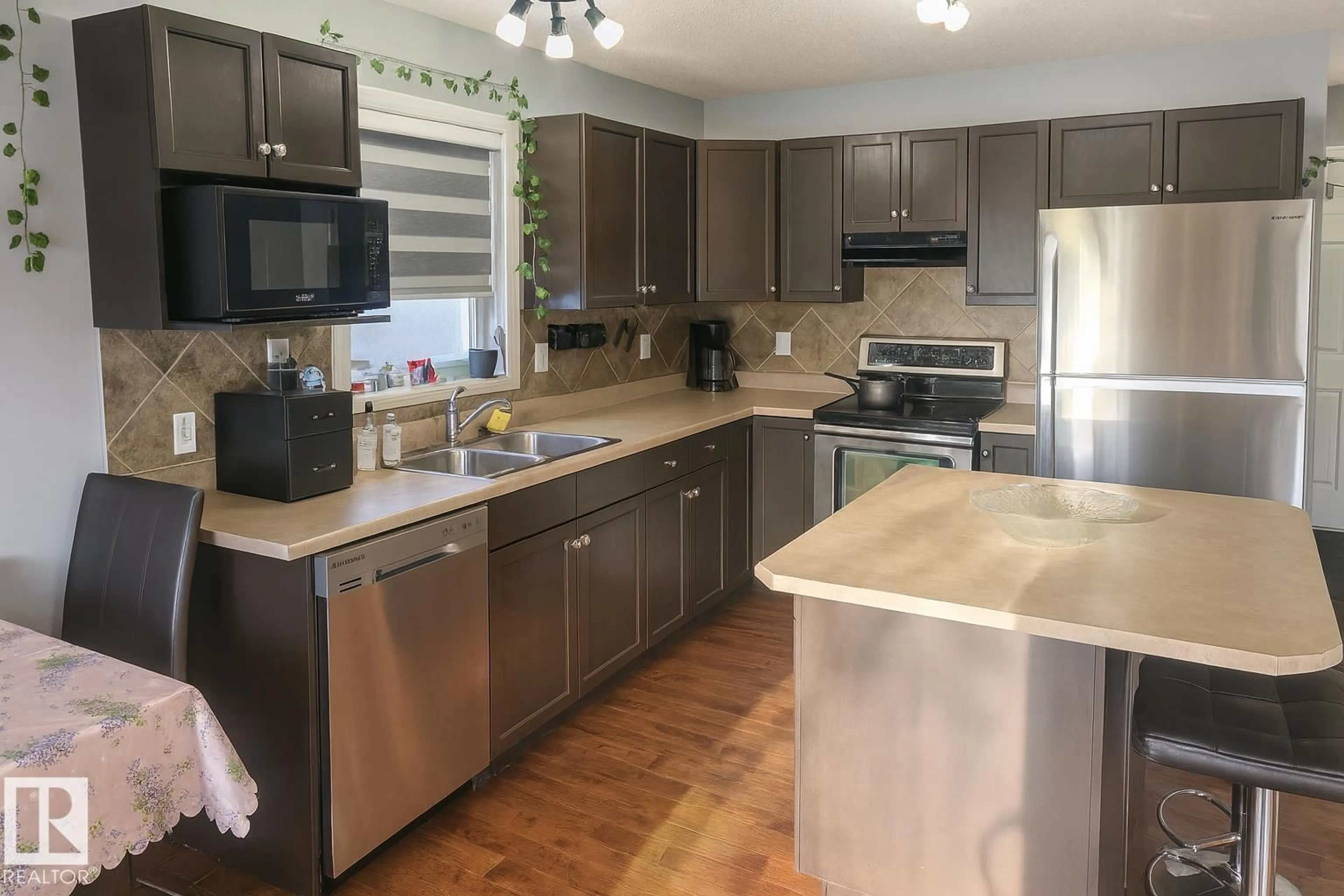 Open concept kitchen, unknown for #4 - 4350 23 ST, Edmonton Alberta T6T1X8