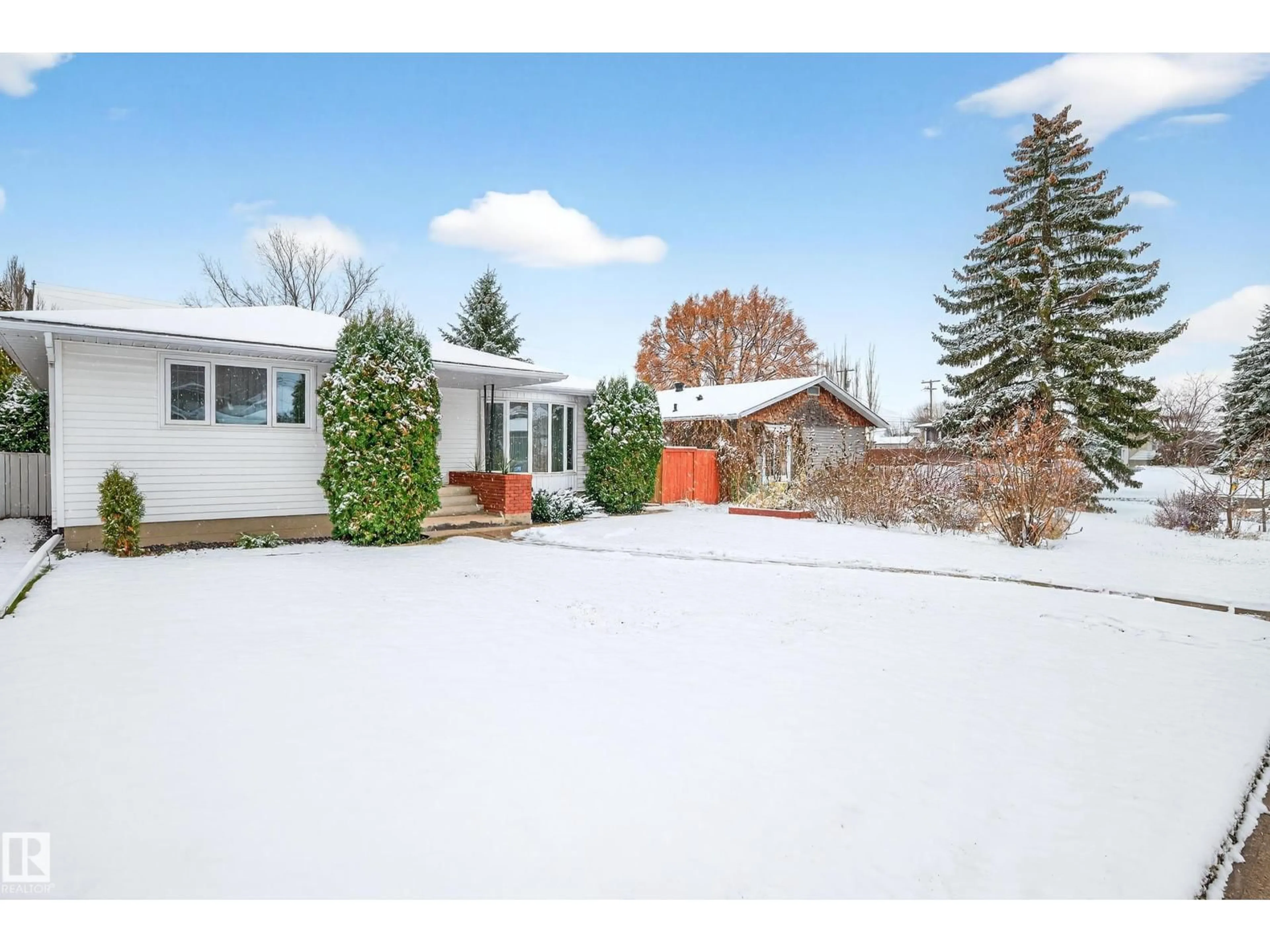 Unknown for 5607 97 AV, Edmonton Alberta T6B1C3