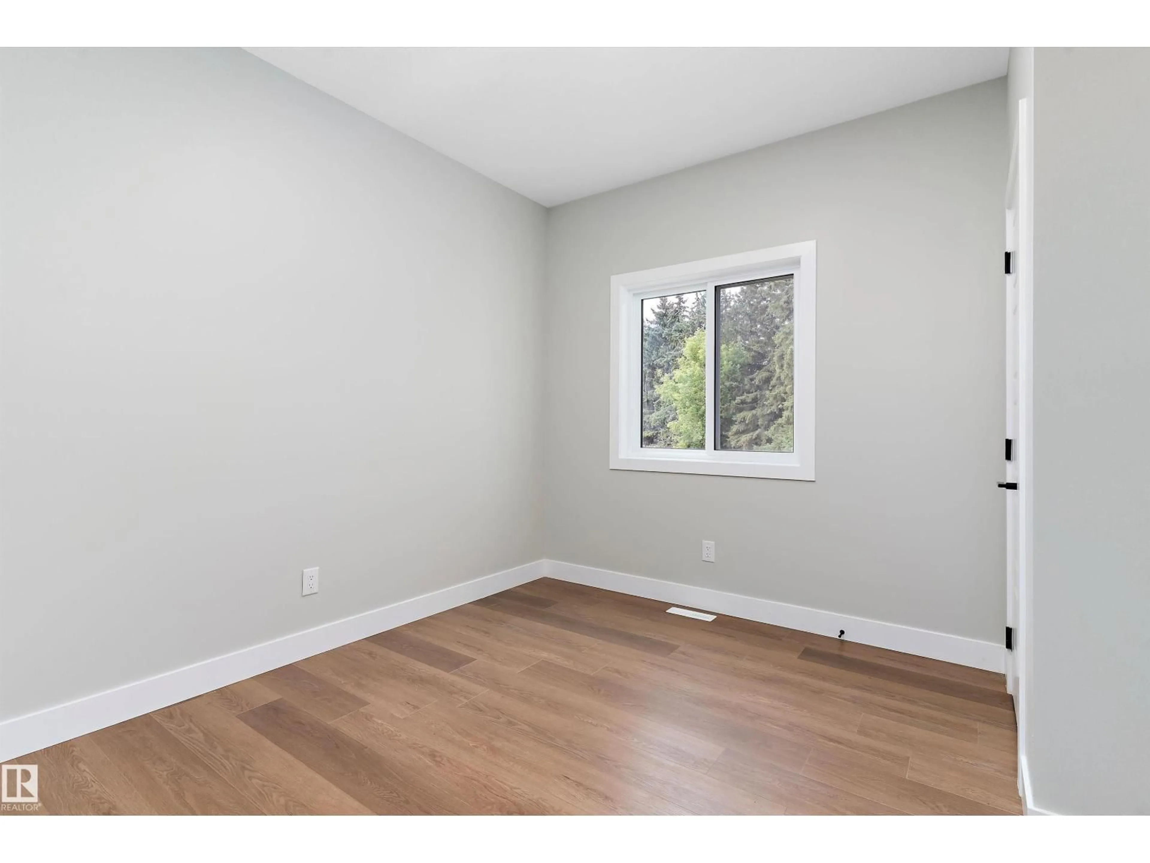 A pic of a room for 5020 50 ST, Calmar Alberta T0C0V0