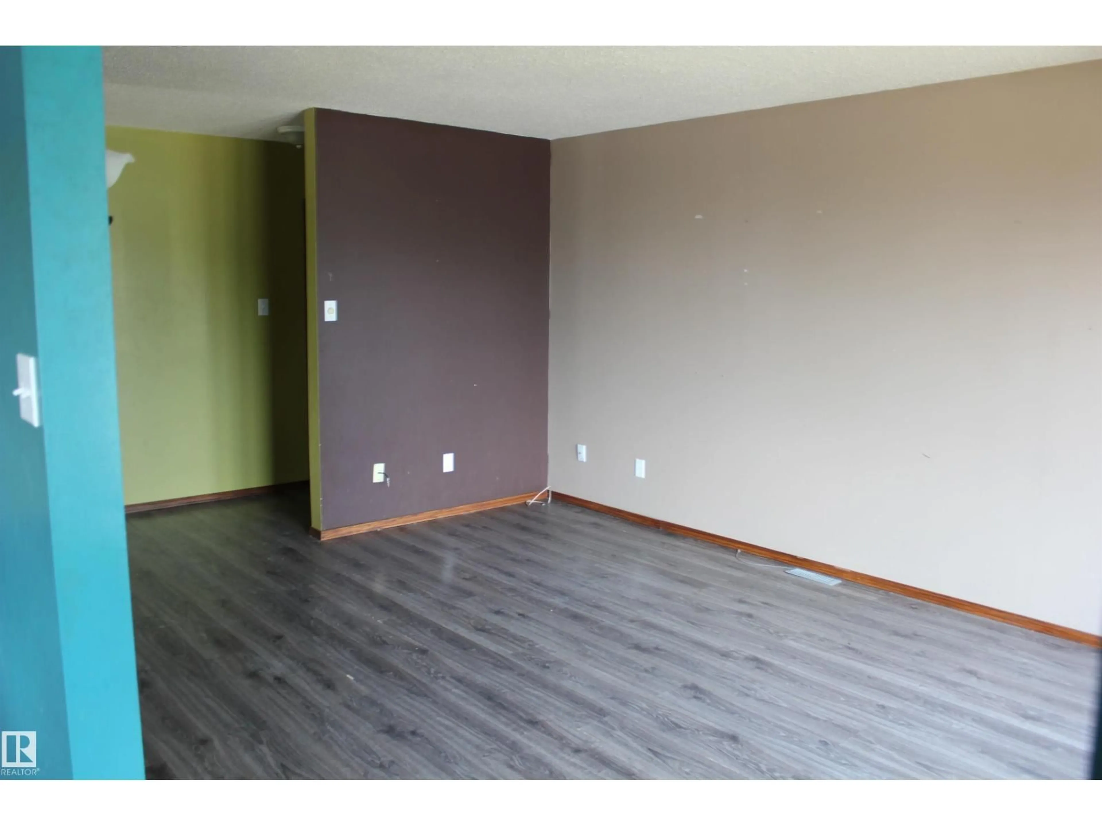 A pic of a room for 5134 56A AV, Elk Point Alberta T0A1A0