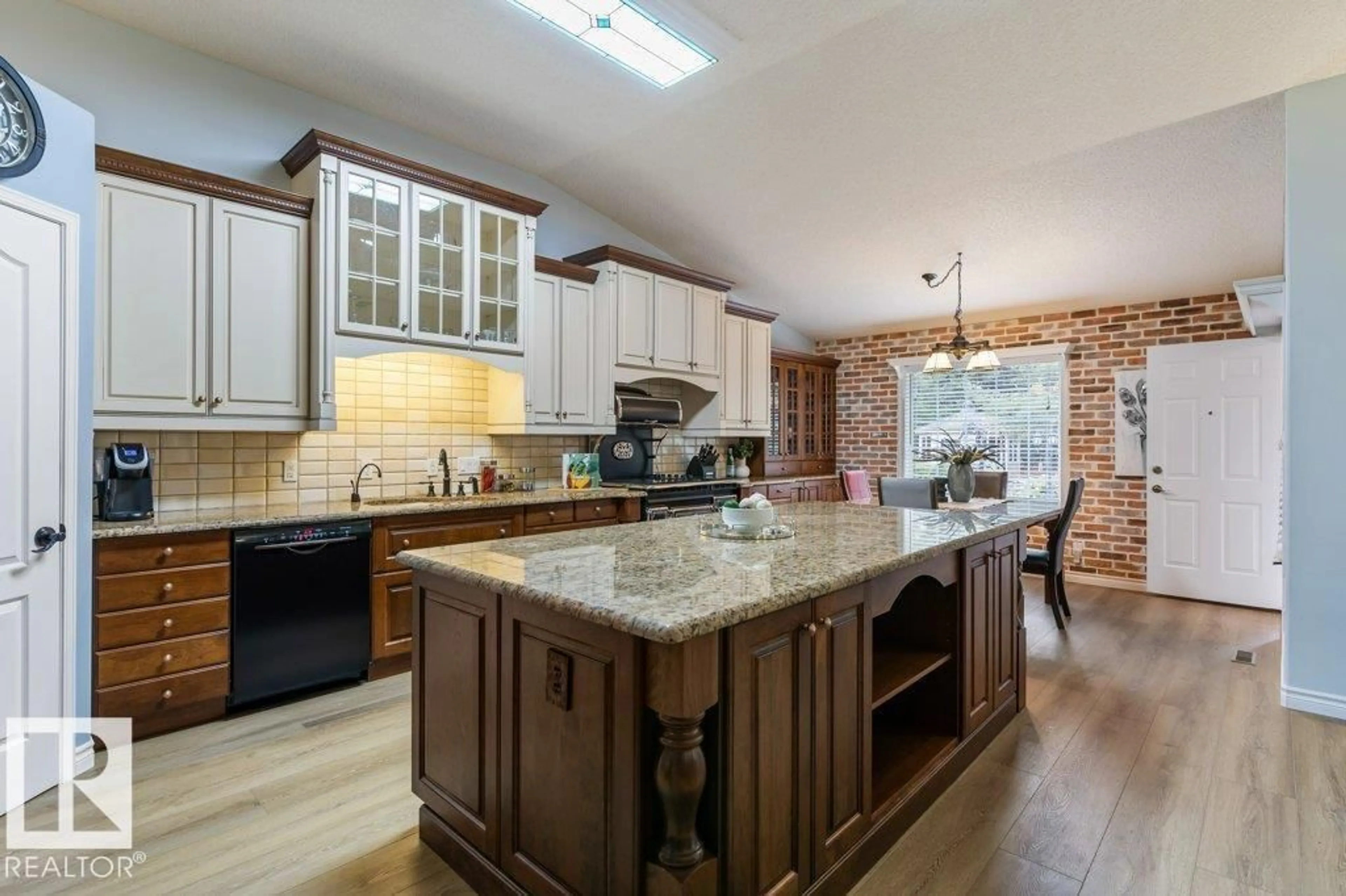 Open concept kitchen, ceramic/tile floor for 24528 - 41 STURGEON RD, Rural Sturgeon County Alberta T8T0A1