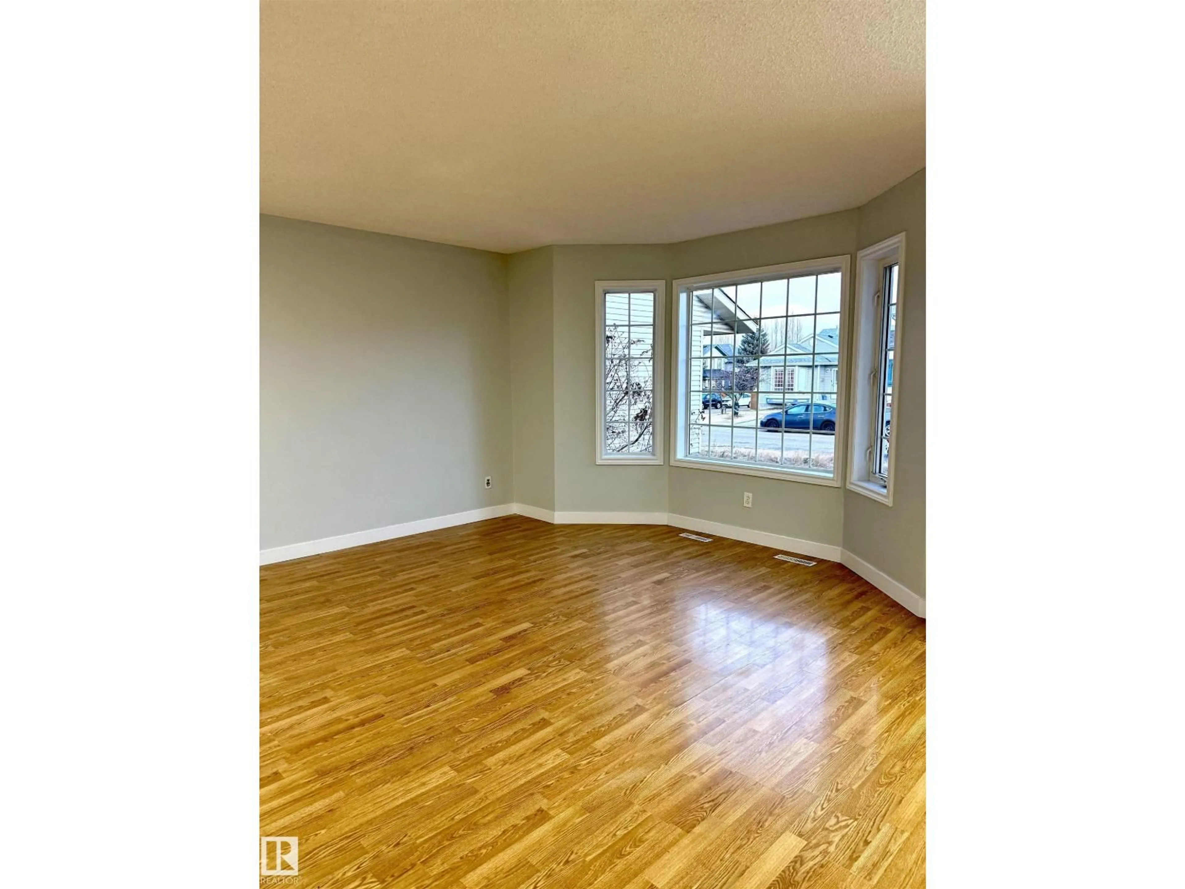 A pic of a room for 1480 JEFFERYS CR, Edmonton Alberta T6L6T1