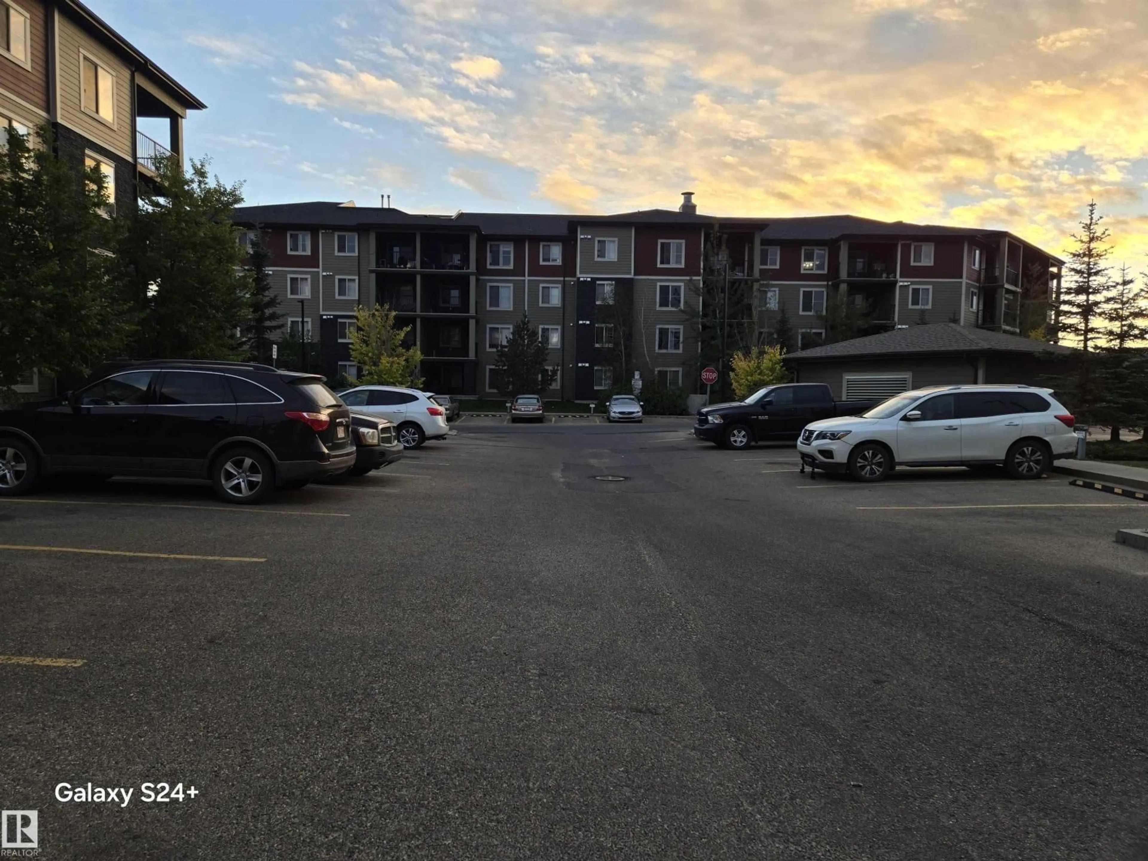 Unknown for 310 - 3207 JAMES MOWATT TR, Edmonton Alberta T6W3L6