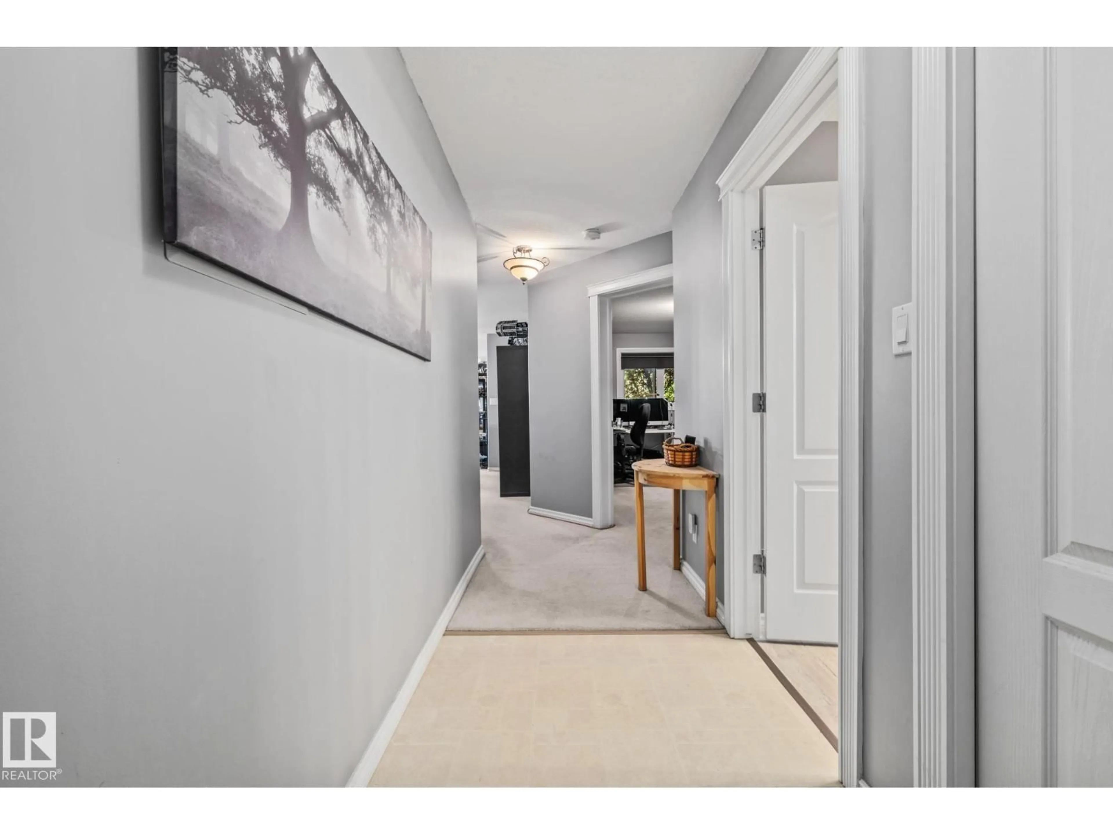 Indoor entryway for #209 - 6708 90 AV, Edmonton Alberta T6B0P2