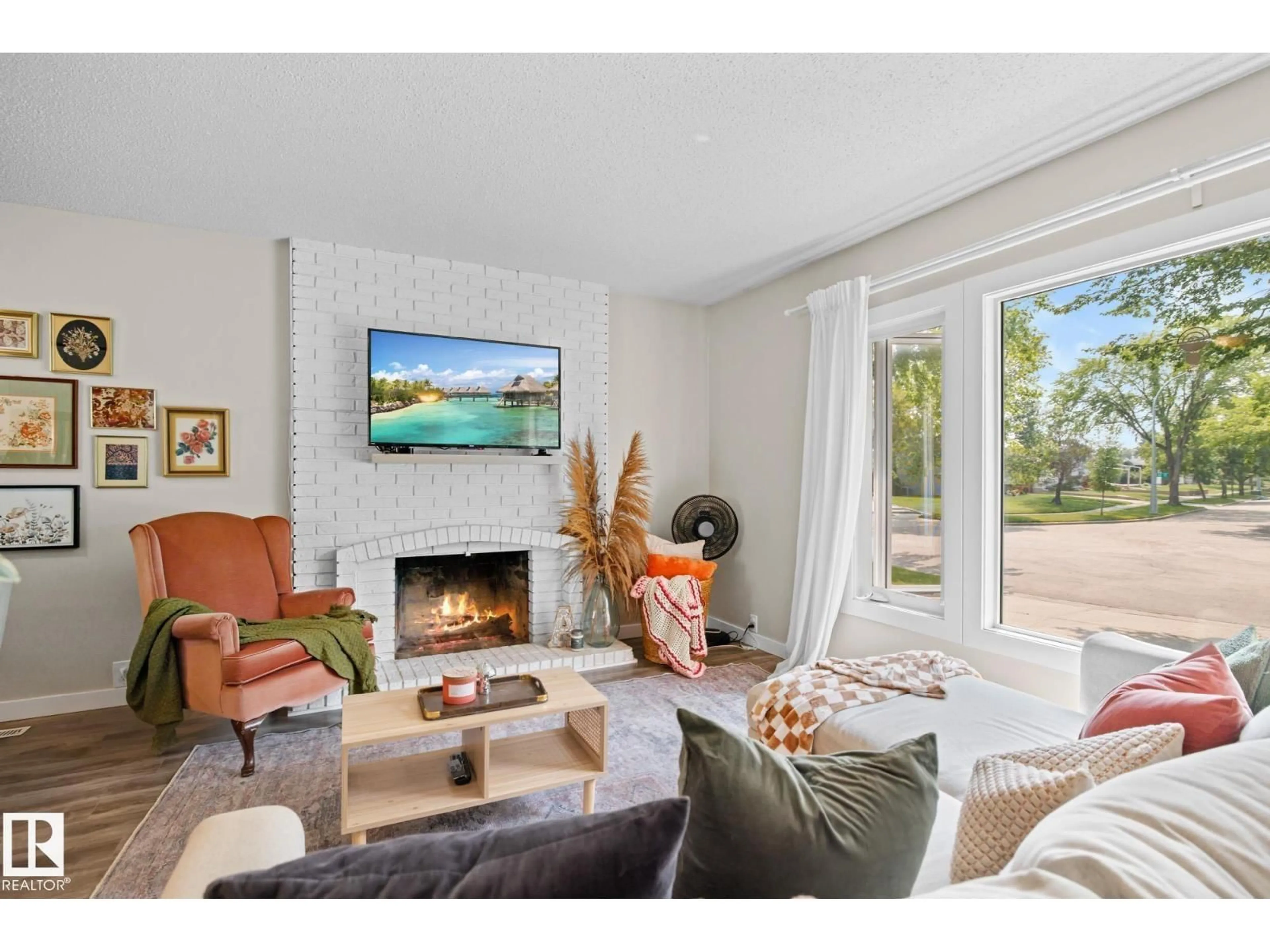 Living room with furniture, unknown for 9501 88 ST, Fort Saskatchewan Alberta T8L1H6