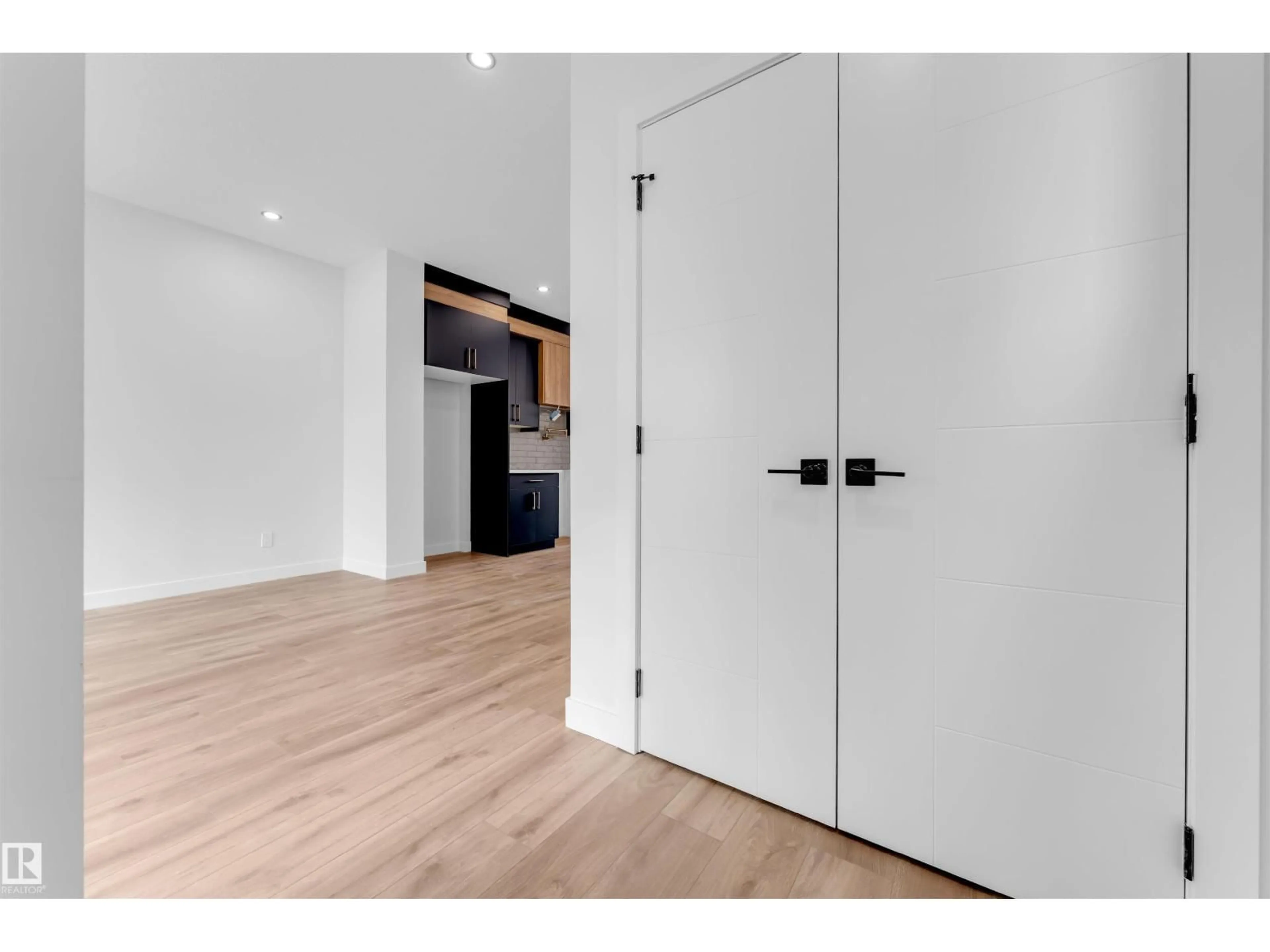 Indoor entryway for 7934 77 AV, Edmonton Alberta T6C0K9