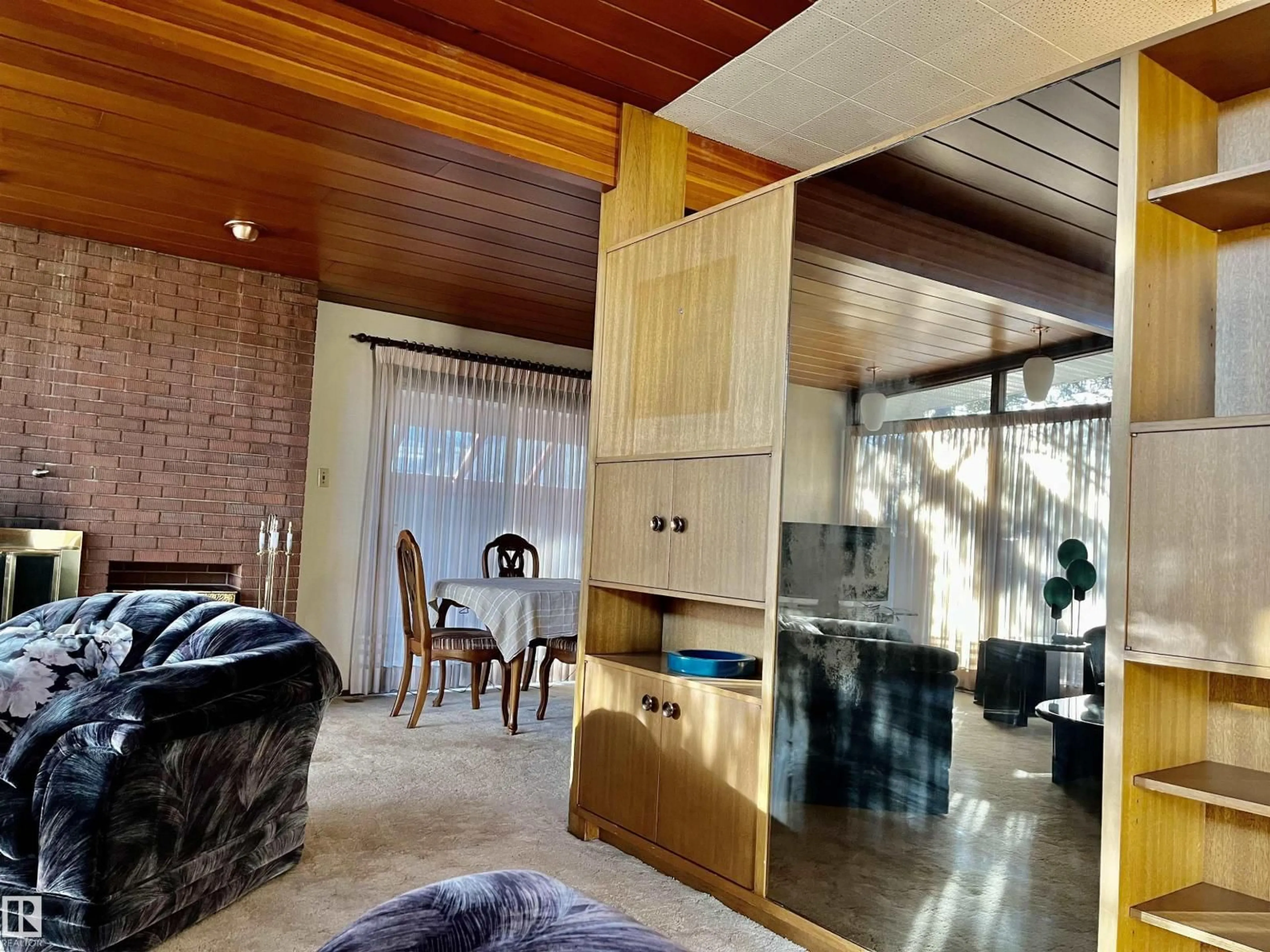 Unknown for 15416 75 AV, Edmonton Alberta T5R2Z1