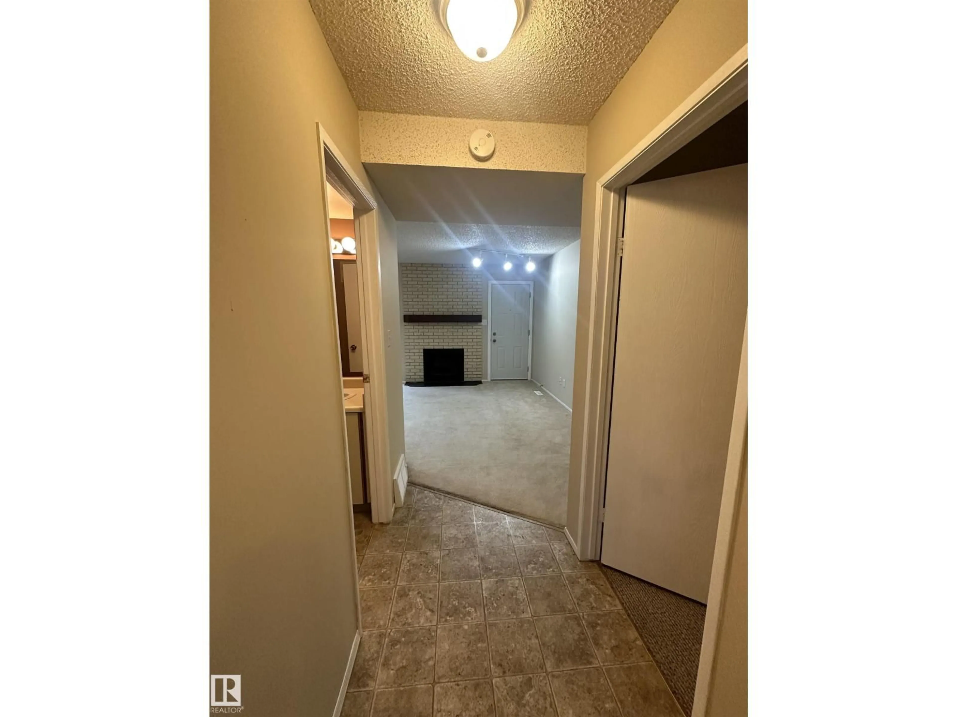 A pic of a room for #8 - 3221 119 ST, Edmonton Alberta T6J5K7