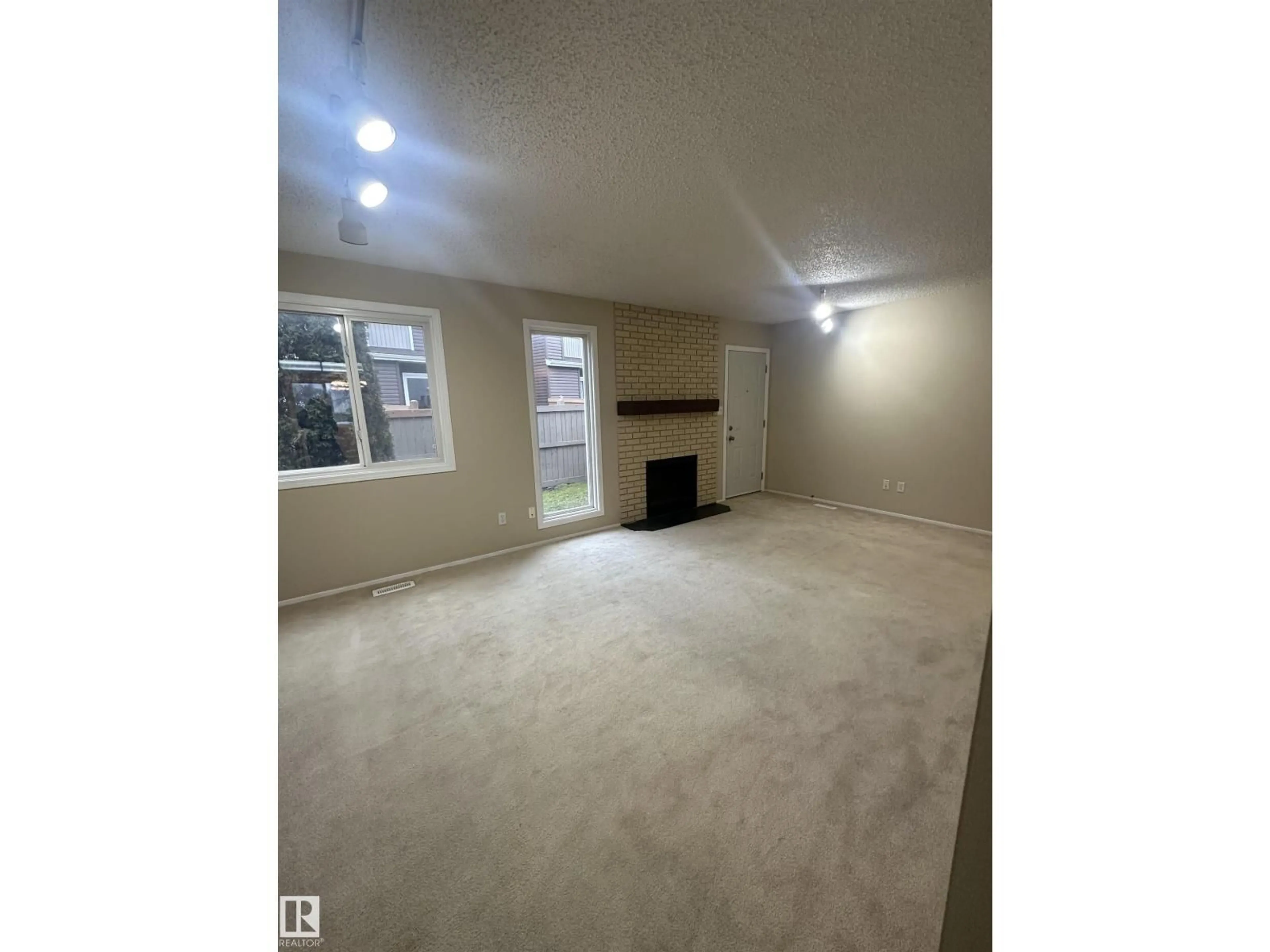 A pic of a room for #8 - 3221 119 ST, Edmonton Alberta T6J5K7